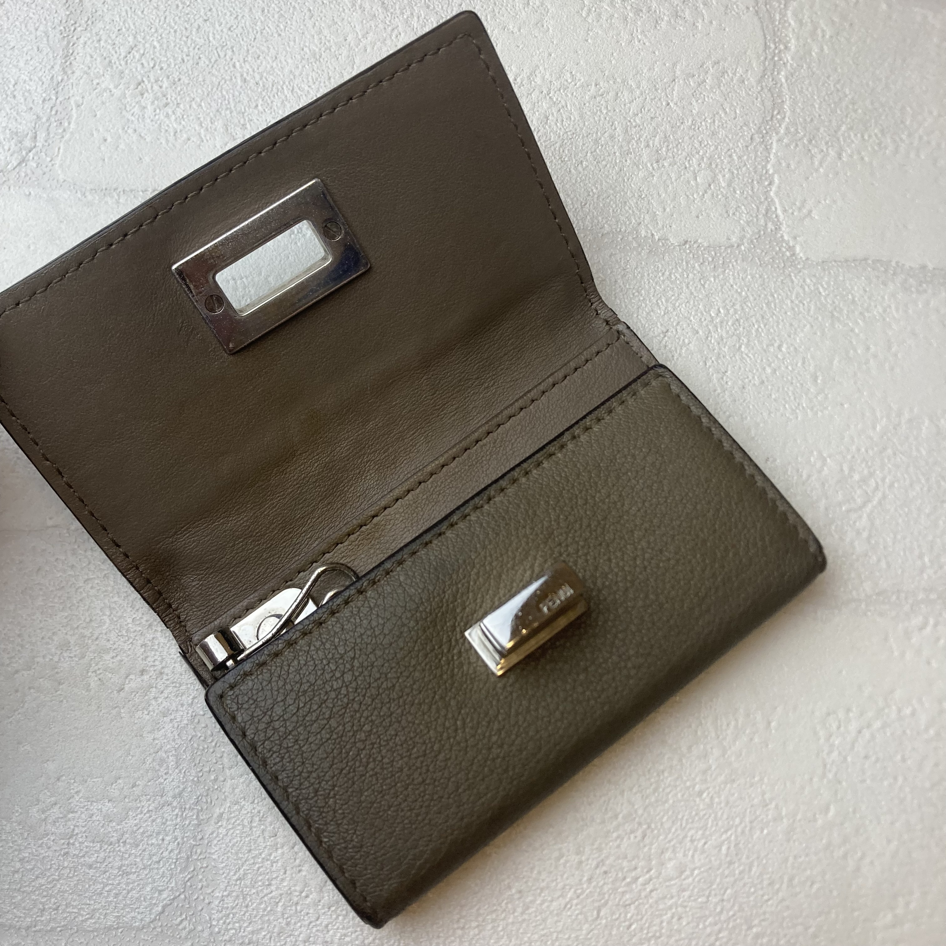 PEEKABOO Leather 6-Key Case — view 8