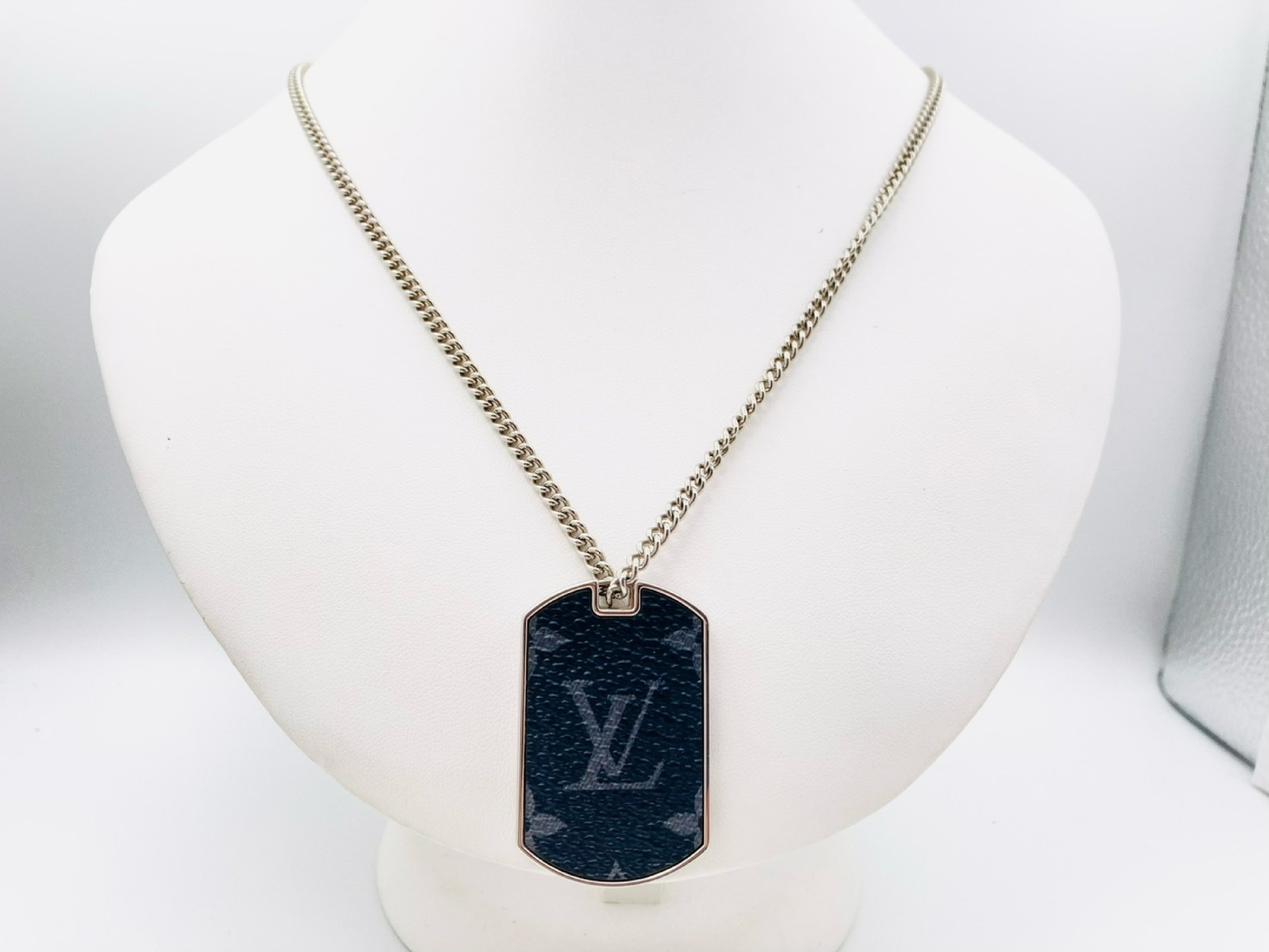 M63640 Monogram Eclipse Collier Plaque Necklace DI0251 Black x Silver Necklace — view 2