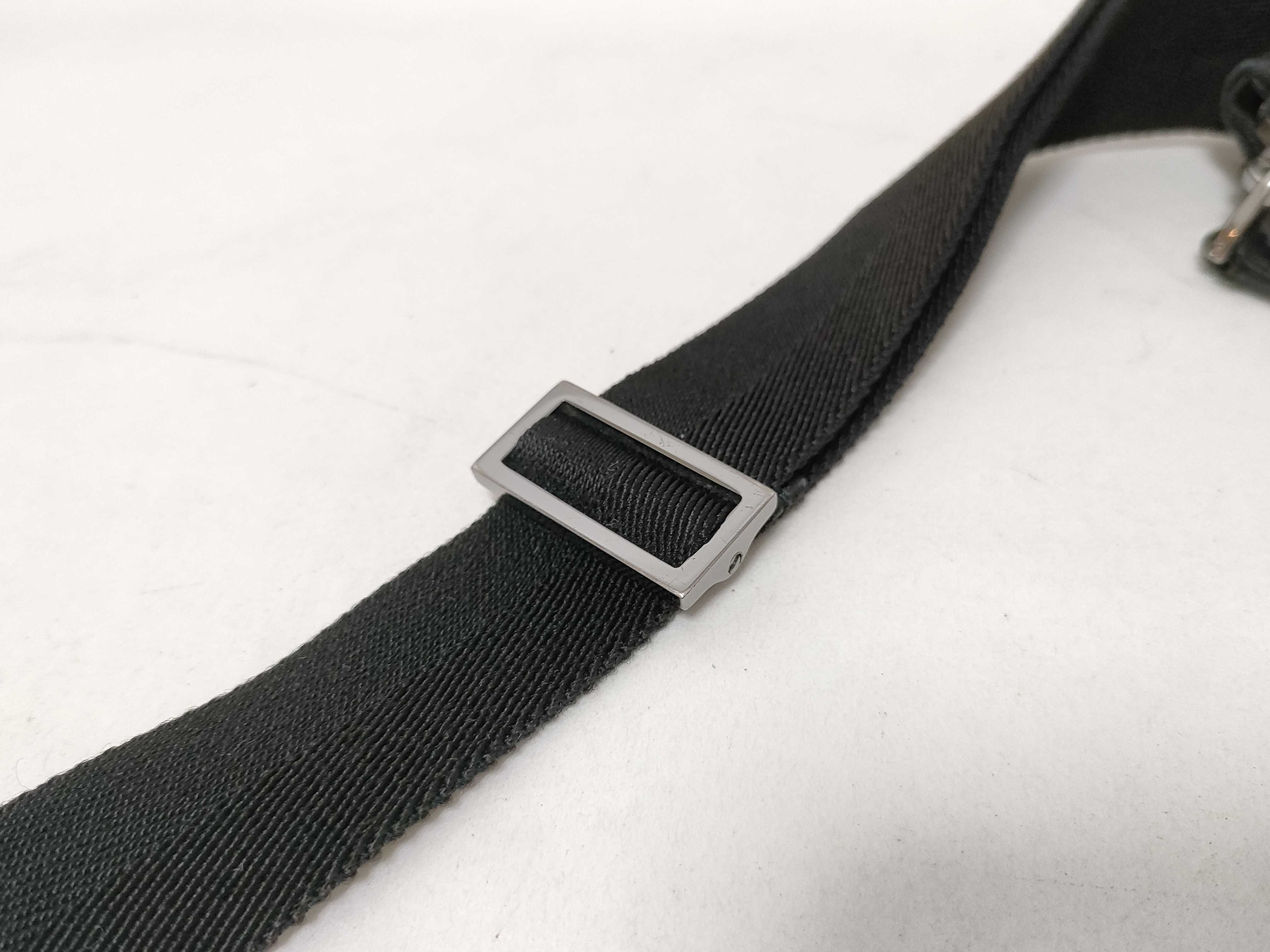 GG Canvas Shoulder Bag (Black, 110054) — view 4