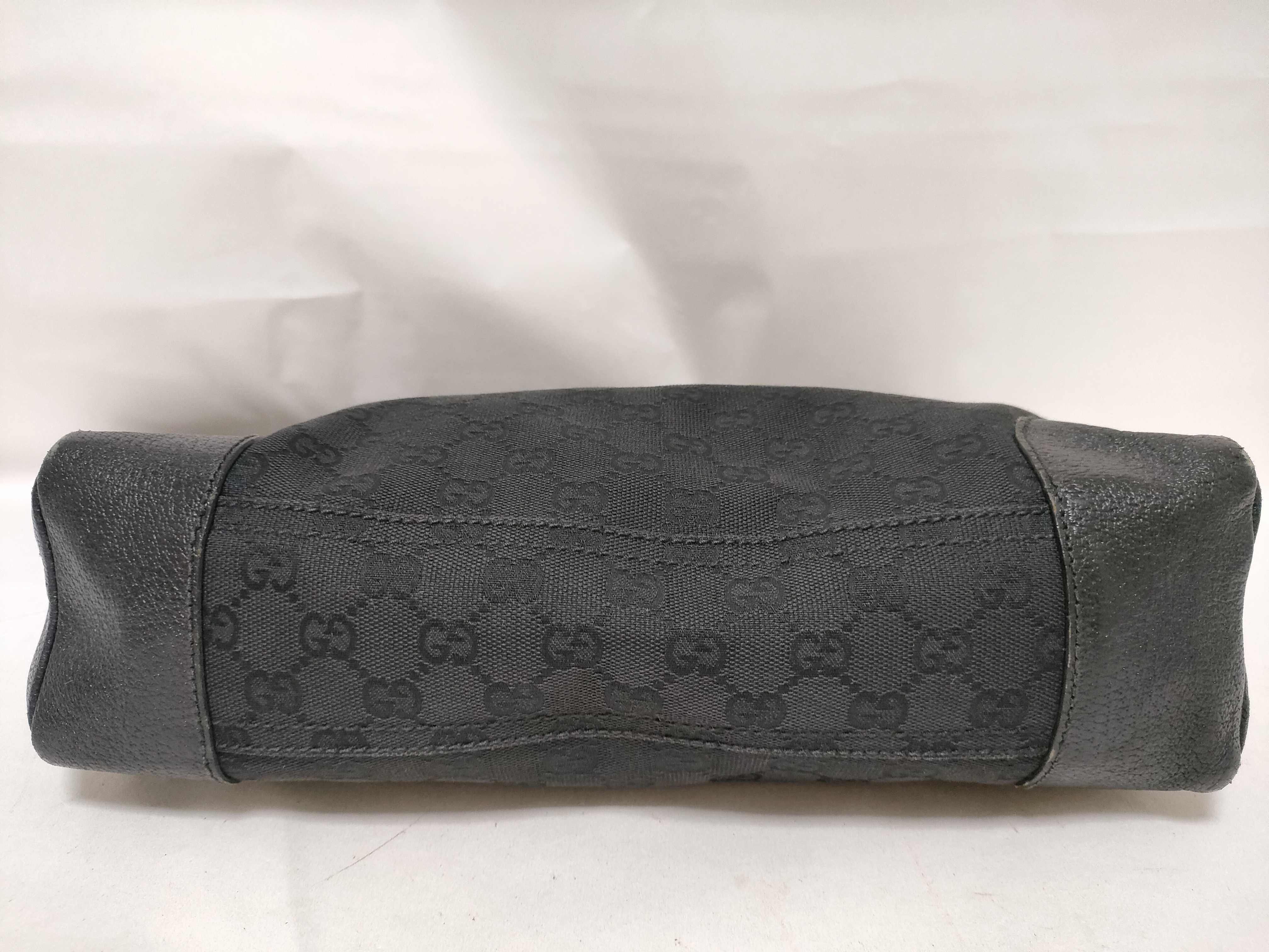 GG Canvas Shoulder Bag (Black, 110054) — view 7