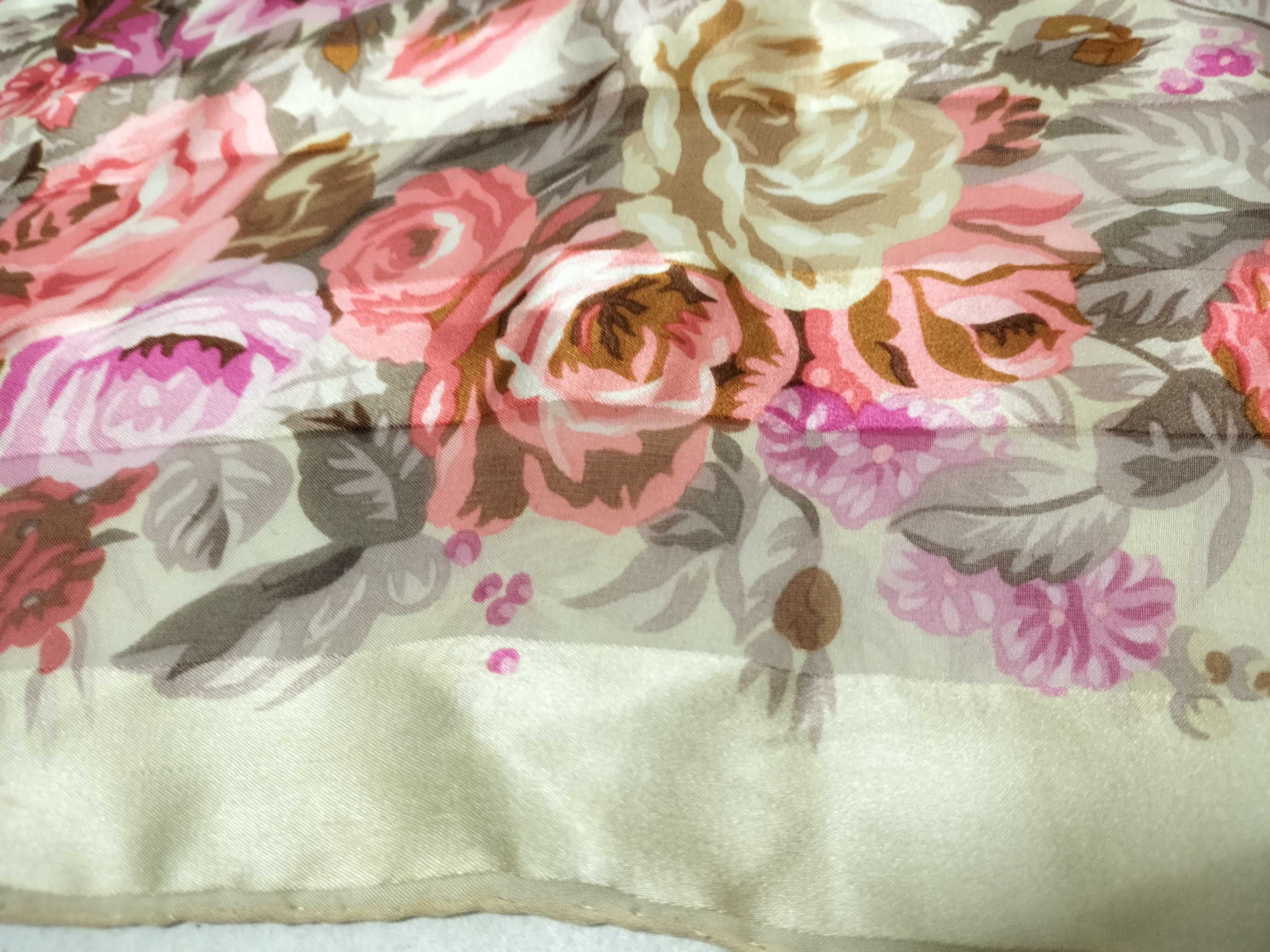 scarf, floral pattern, and other accessories. — view 5
