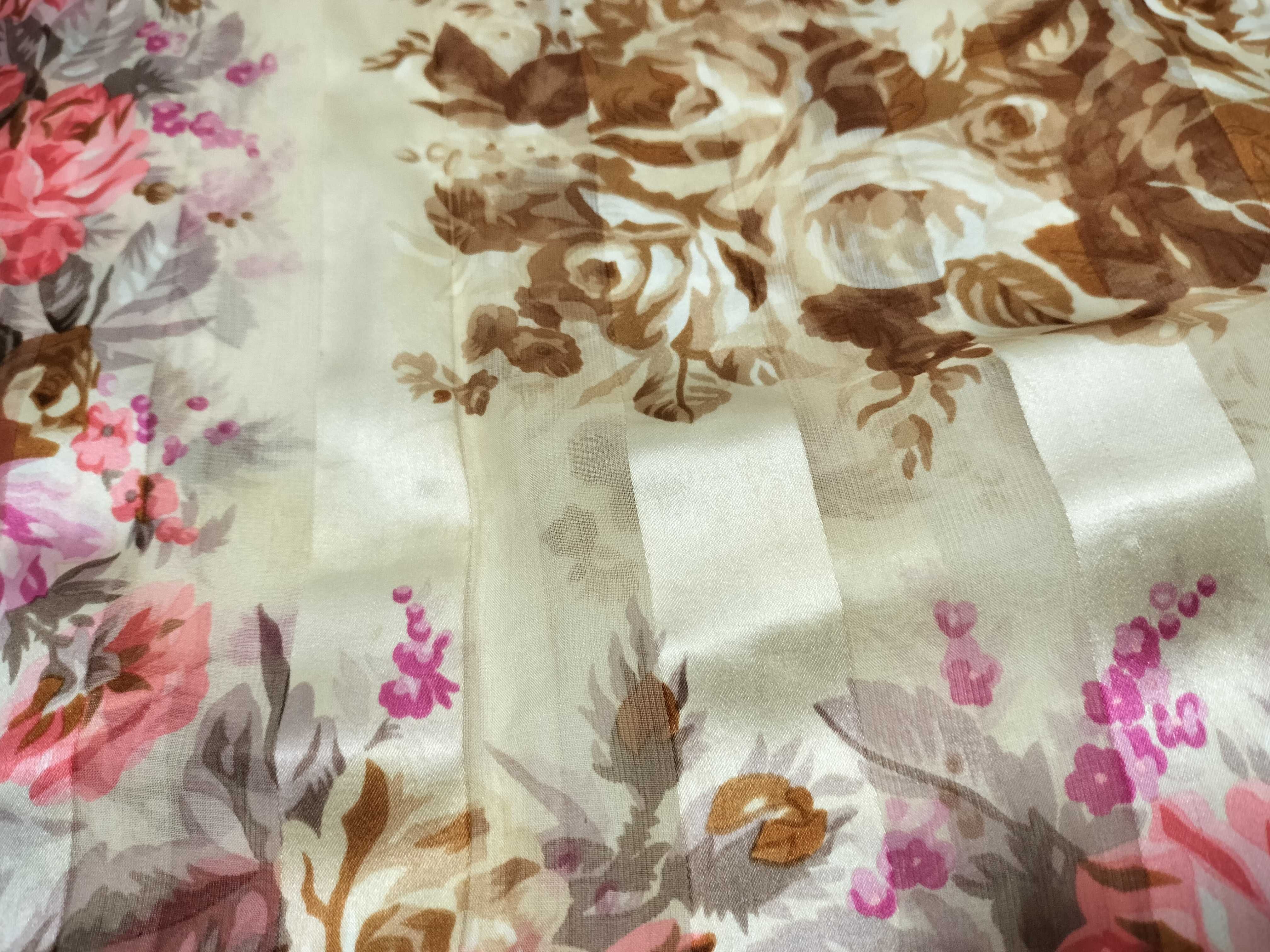 scarf, floral pattern, and other accessories. — view 10