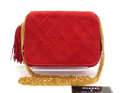 Matelassé Suede Fringe 6-Chain Shoulder Bag