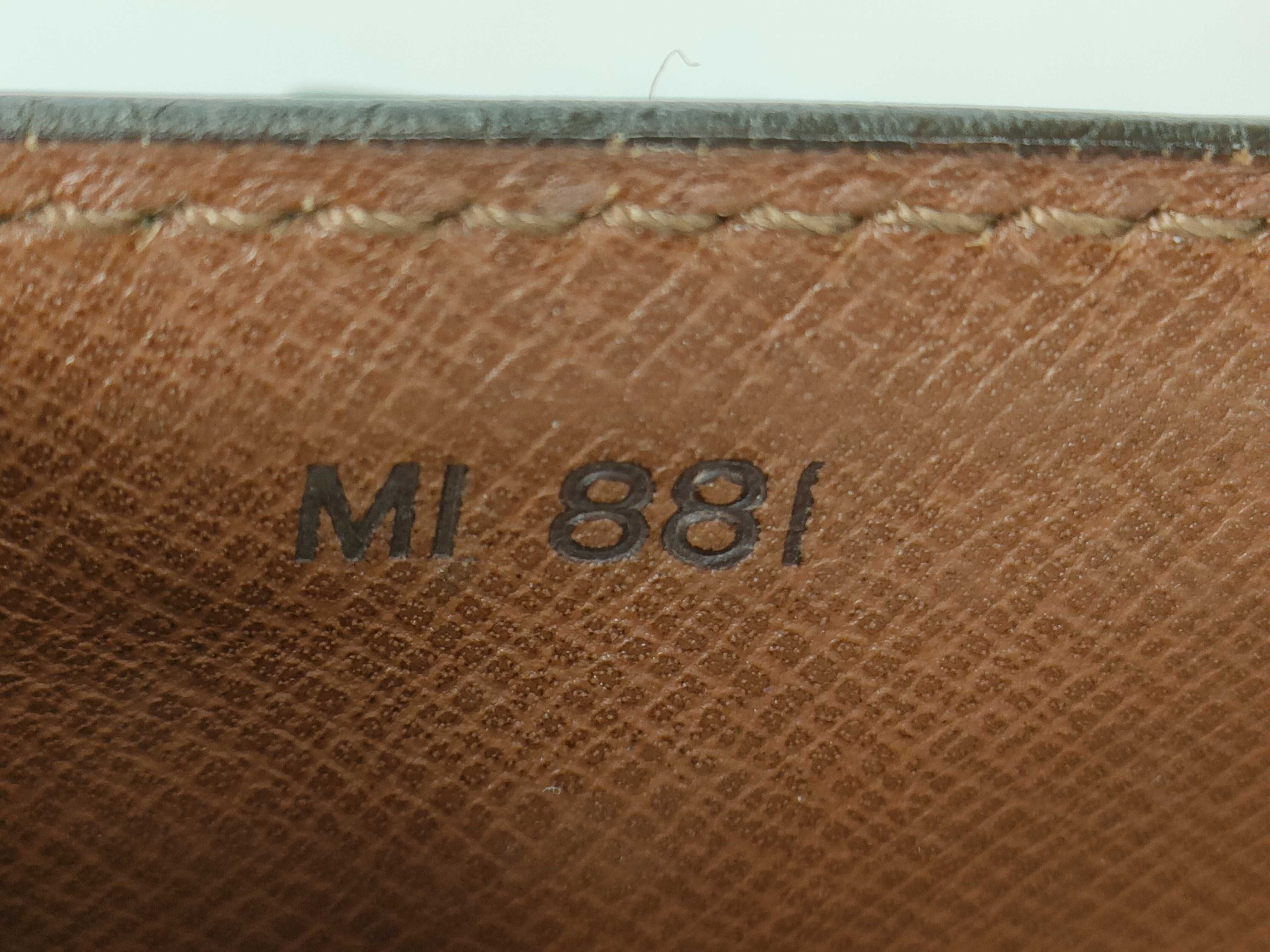 Epi Leather M52613 Pochette Sellier Dragonne MI881 (Second Bag) - Includes dust bag and key. — view 13