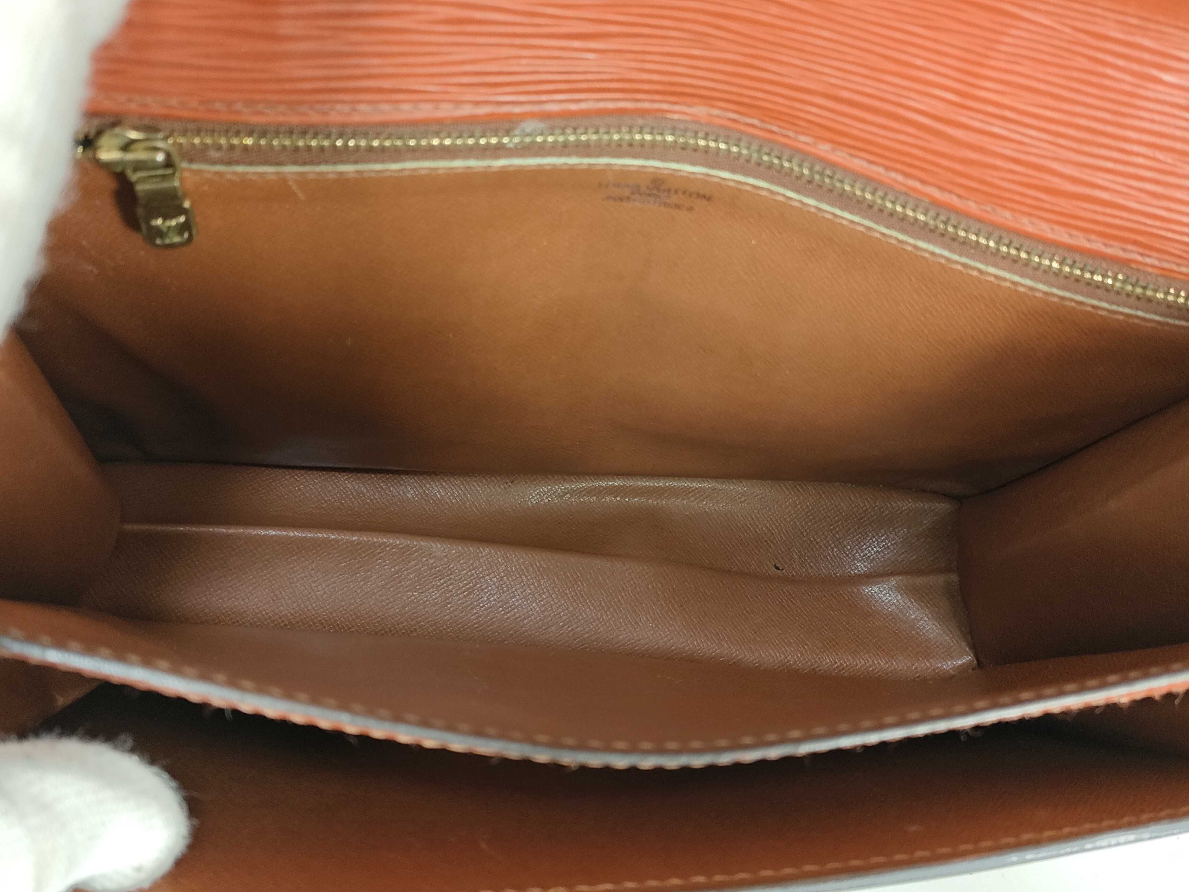 Epi Leather M52613 Pochette Sellier Dragonne MI881 (Second Bag) - Includes dust bag and key. — view 10