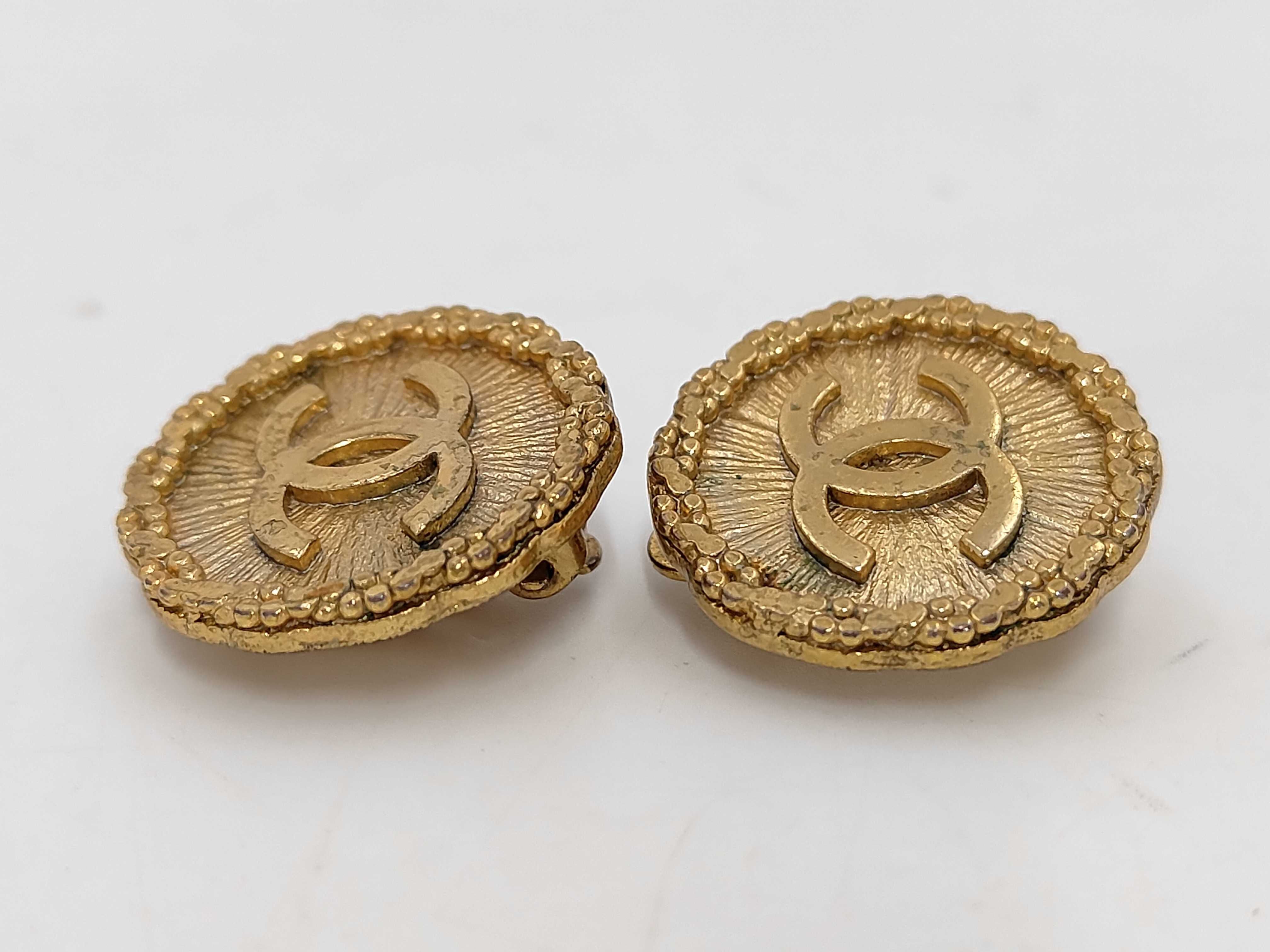 earrings — view 3