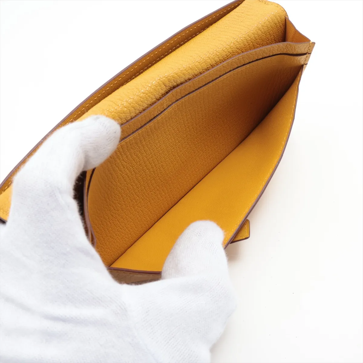 Hermès Bearn Soufflé Monochrome Chevre Mysore Long Wallet Yellow C:2018 — view 4