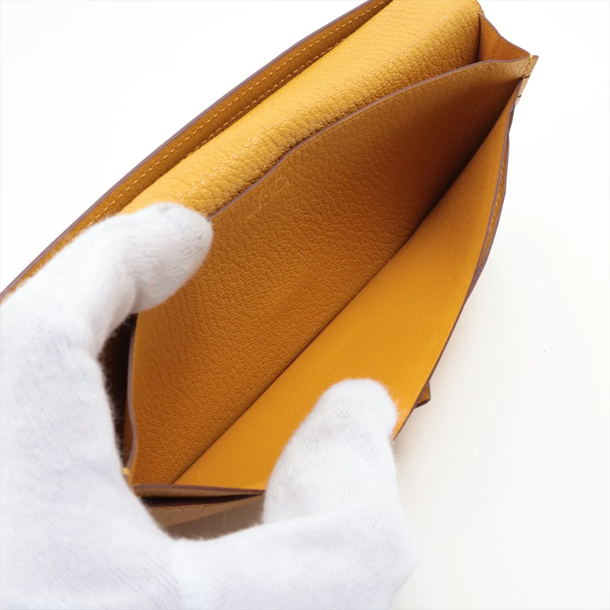 Hermès Bearn Soufflé Monochrome Chevre Mysore Long Wallet Yellow C:2018 — view 5