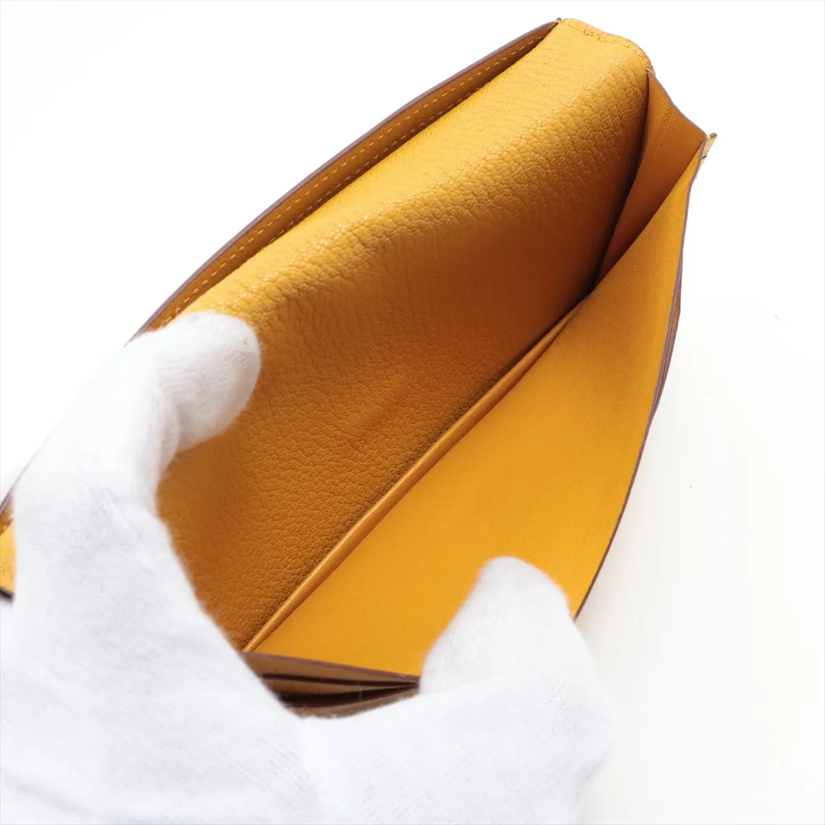 Hermès Bearn Soufflé Monochrome Chevre Mysore Long Wallet Yellow C:2018 — view 6