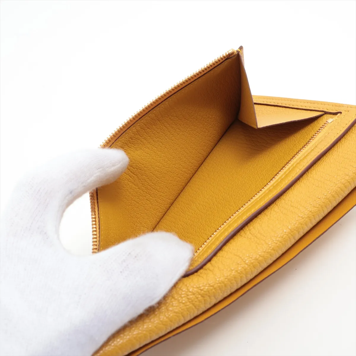 Hermès Bearn Soufflé Monochrome Chevre Mysore Long Wallet Yellow C:2018 — view 8