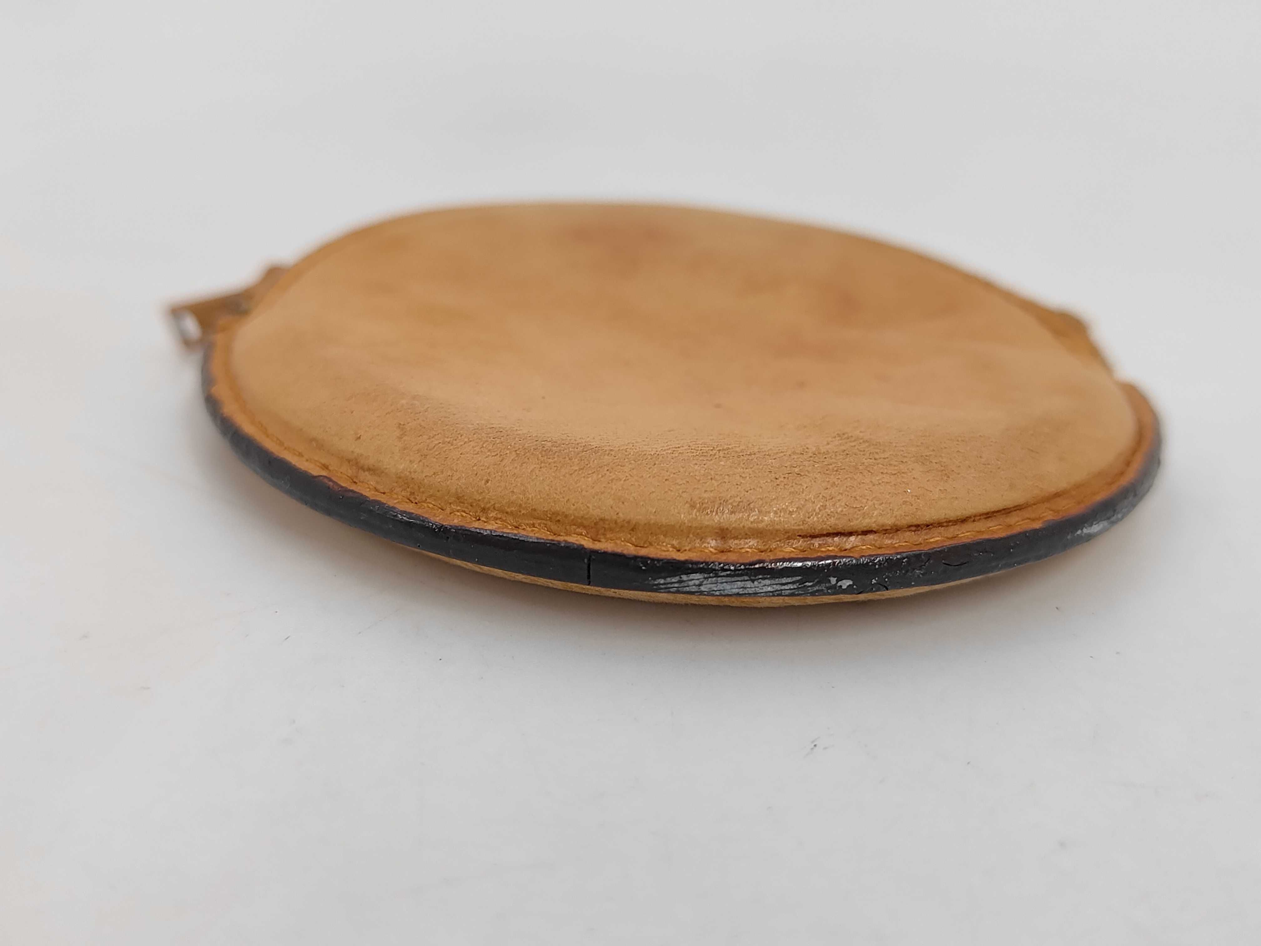 coin case, coin purse, Anagram design, beige leather coin case — view 7
