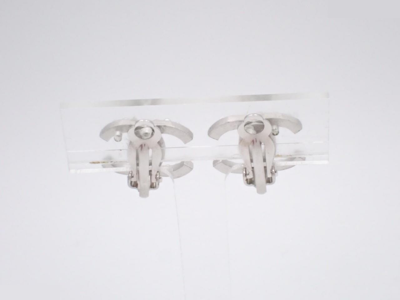 Coco Mark Pearl Earrings 04P — view 2