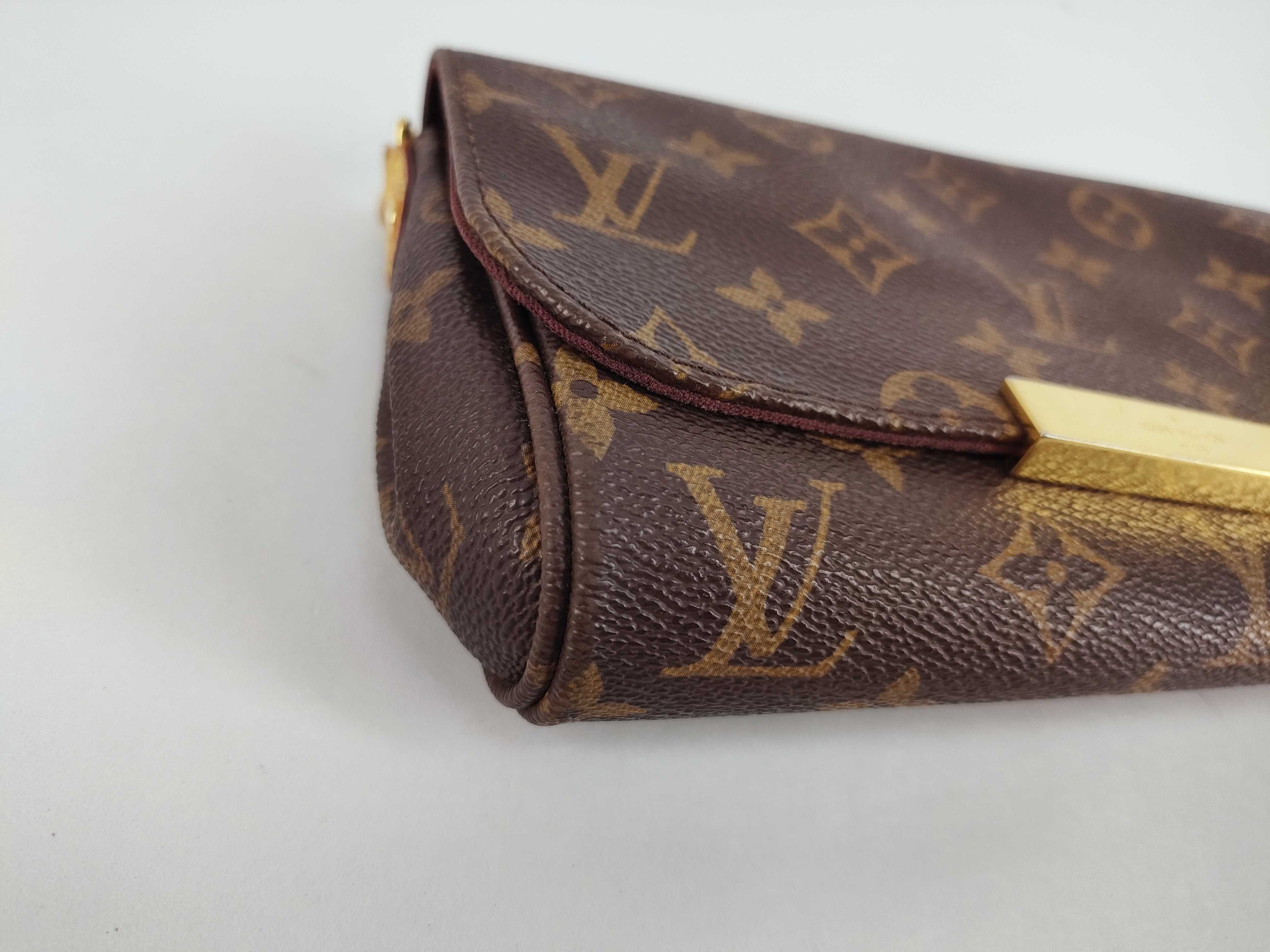 LV Favorite PM M40717 Monogram Shoulder Bag — view 6