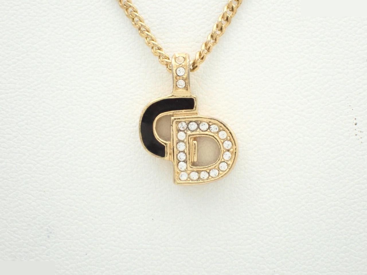 Other lines: Precious metals, necklaces, pendants, chain approximately 44cm