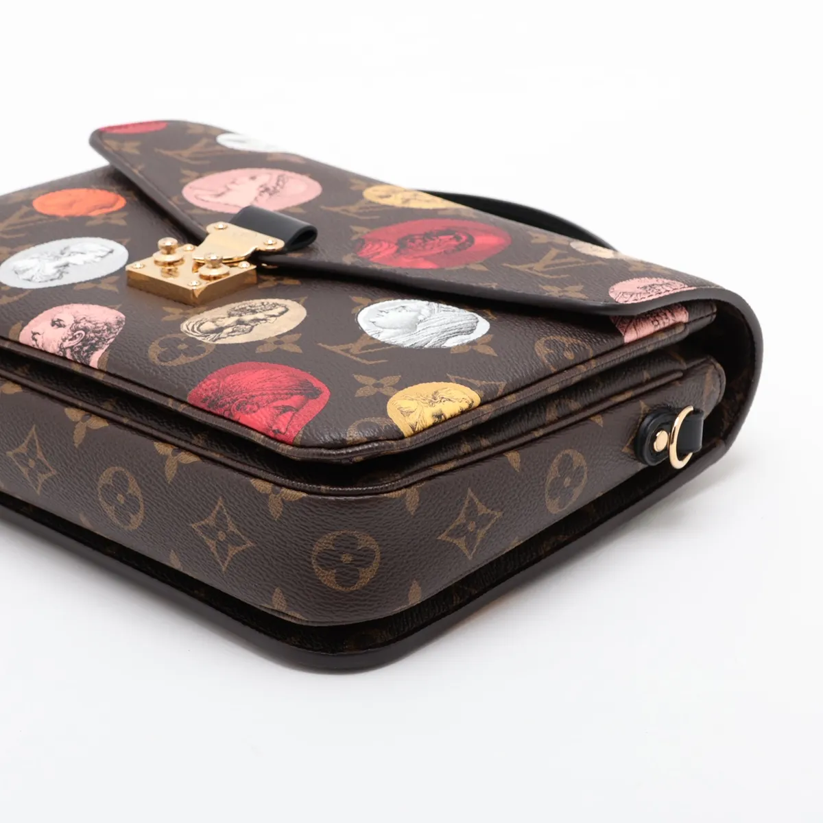 Monogram Cameo Pochette Métis MM M59257 Brown (RFID detected) — view 3