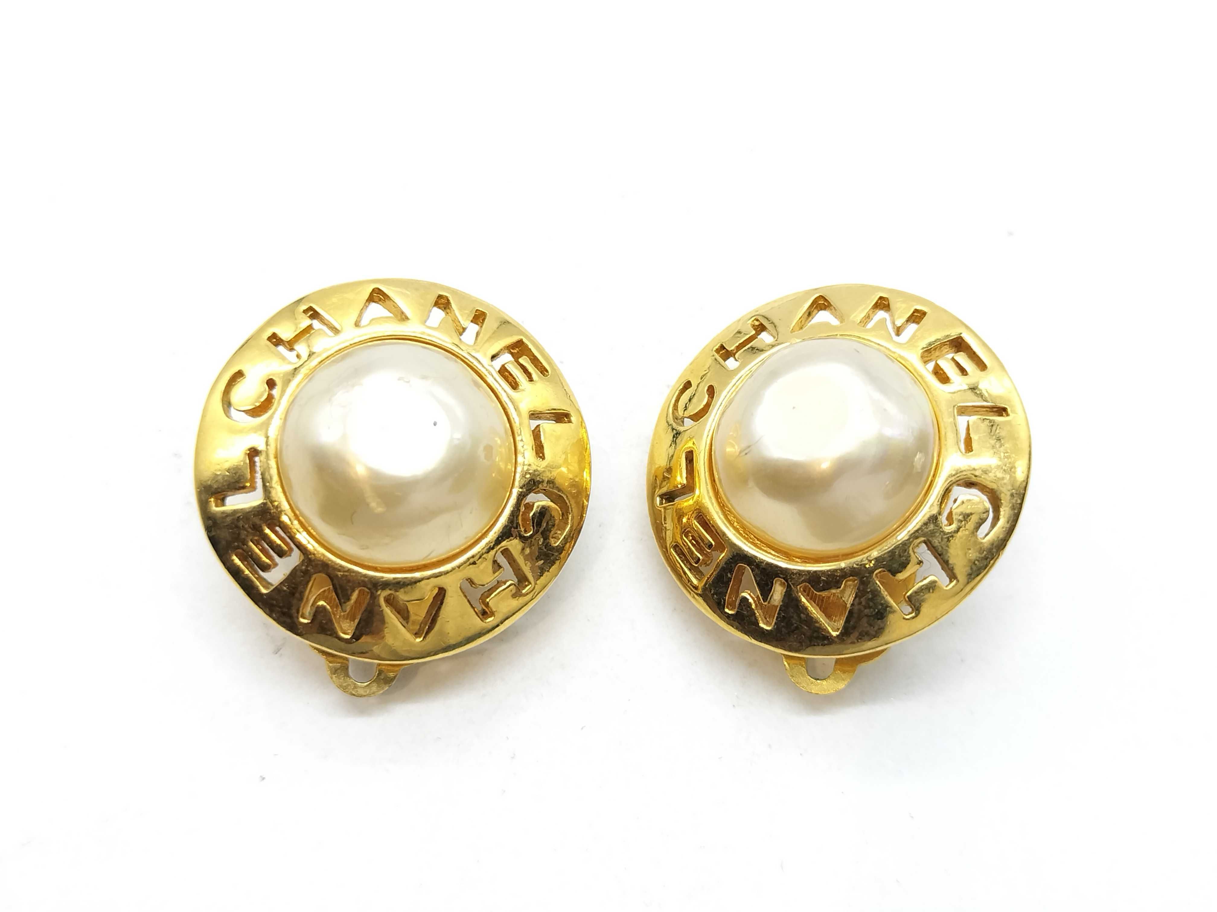 Circle Logo Pearl Earrings