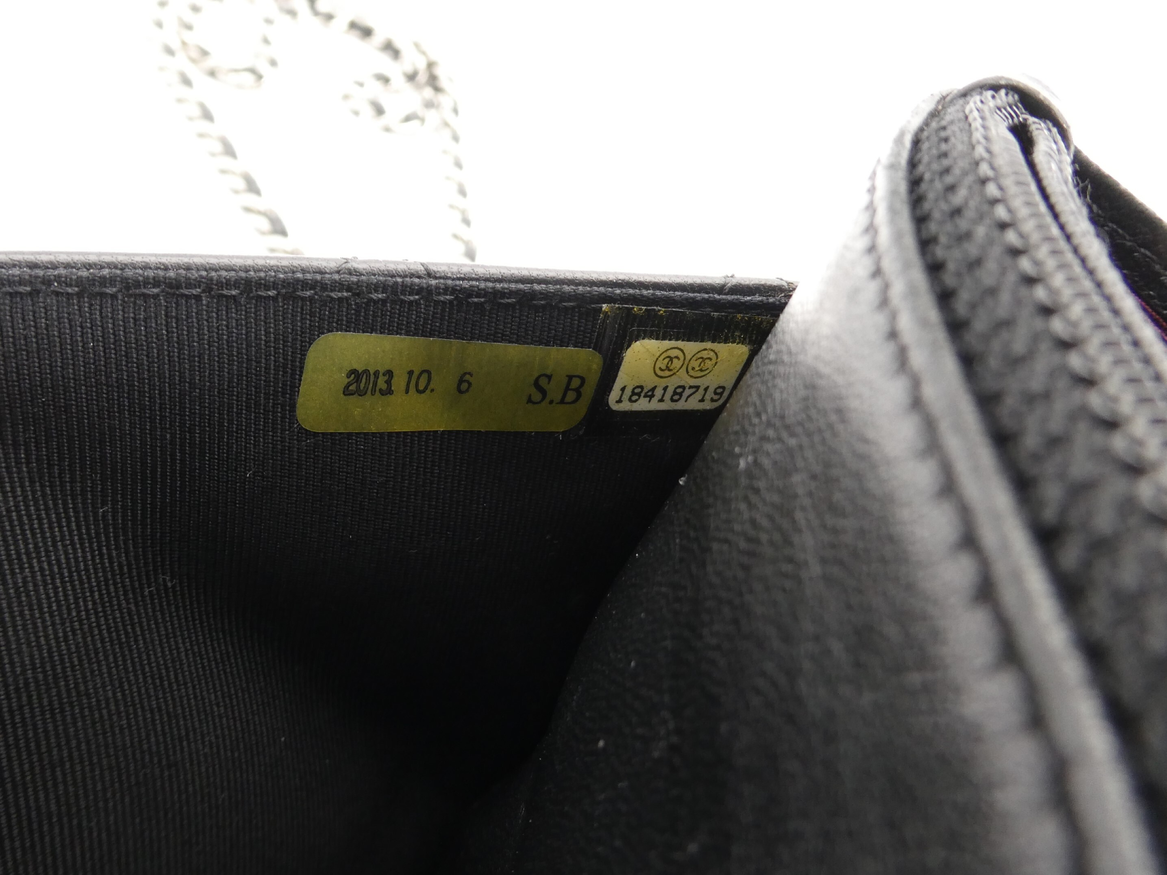 Matelassé Coco Mark Chain Wallet Shoulder Bag — view 10