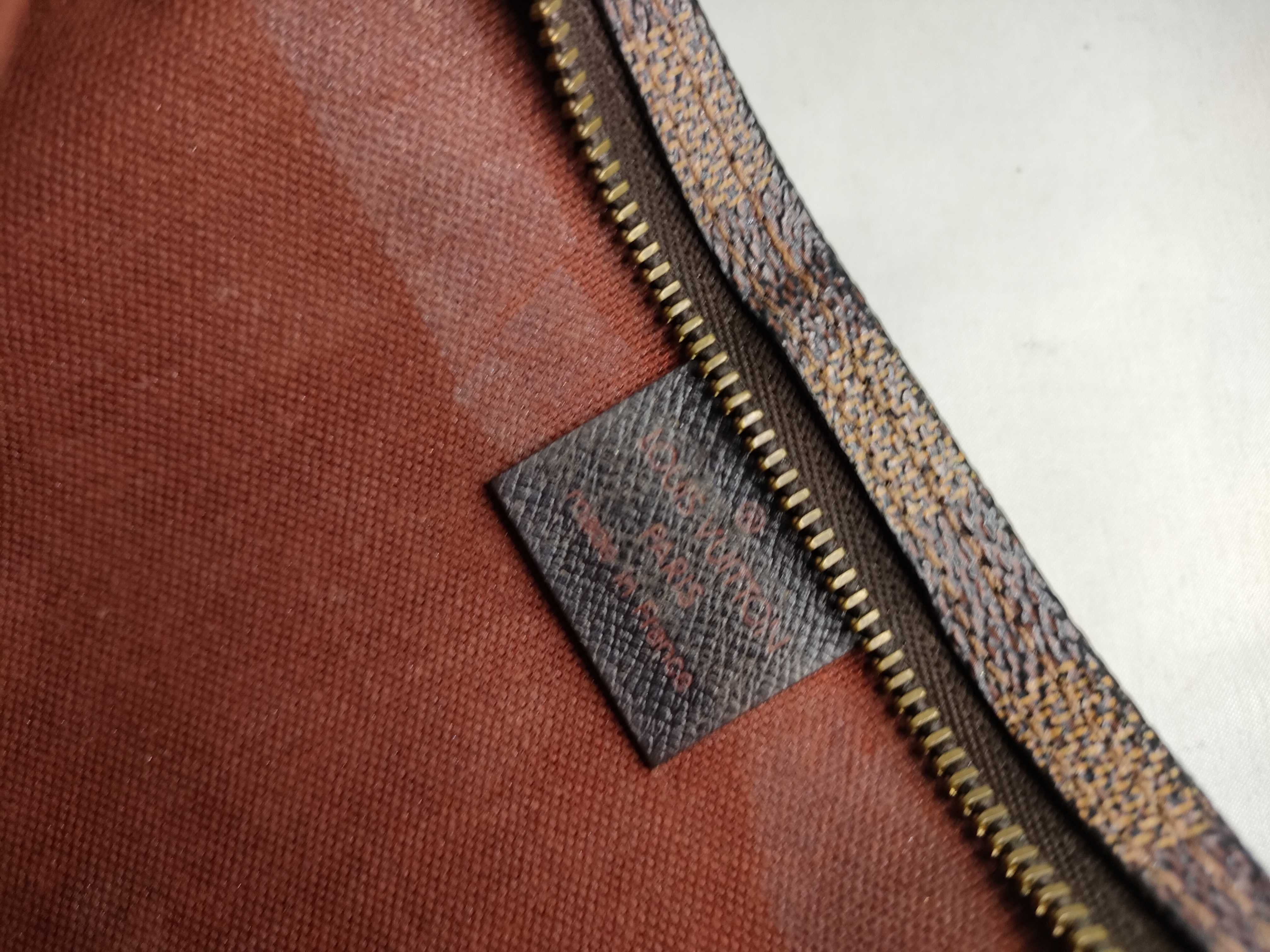 Damier Trousse Makeup Handbag — view 11