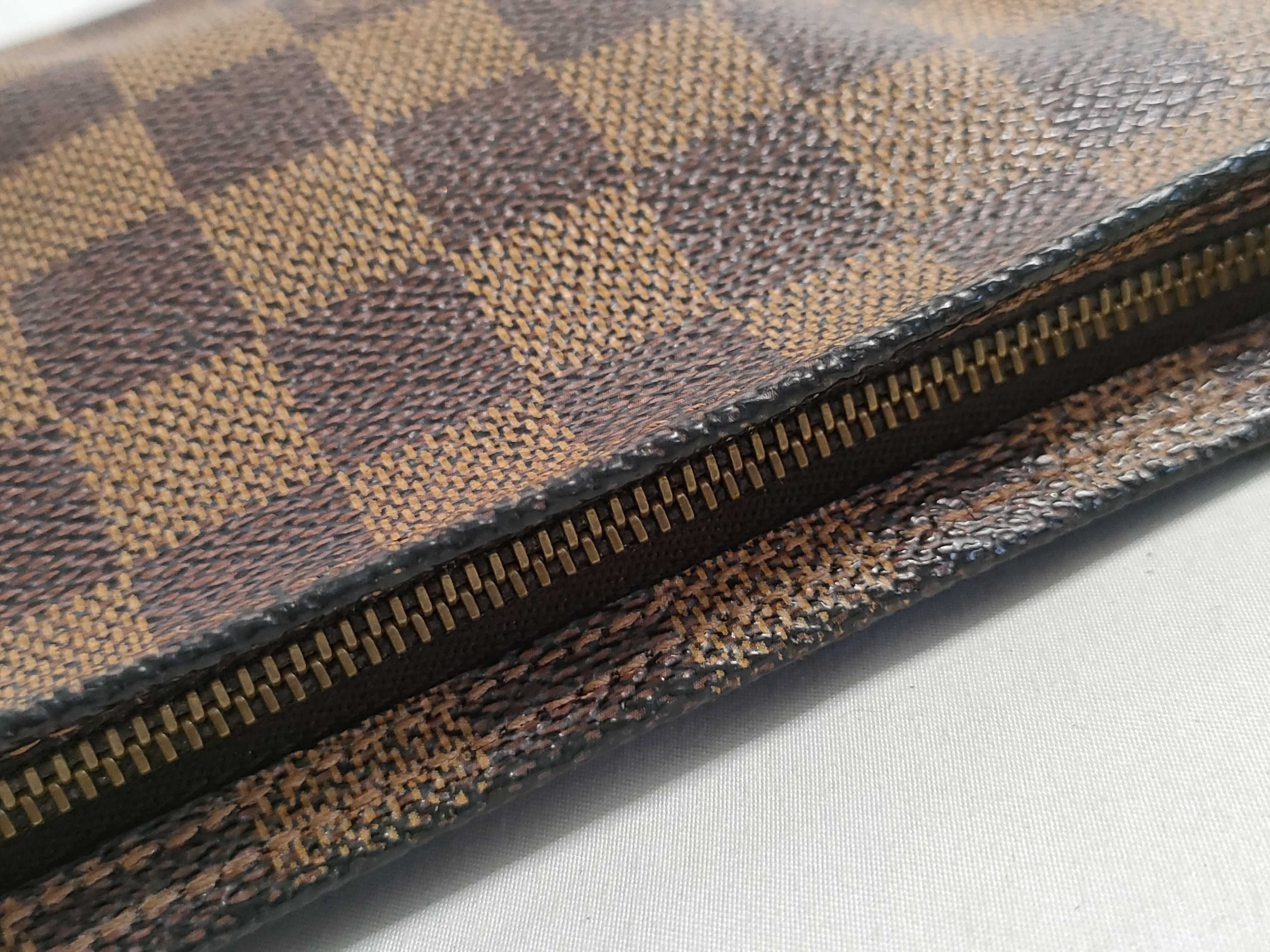 Damier Trousse Makeup Handbag — view 8