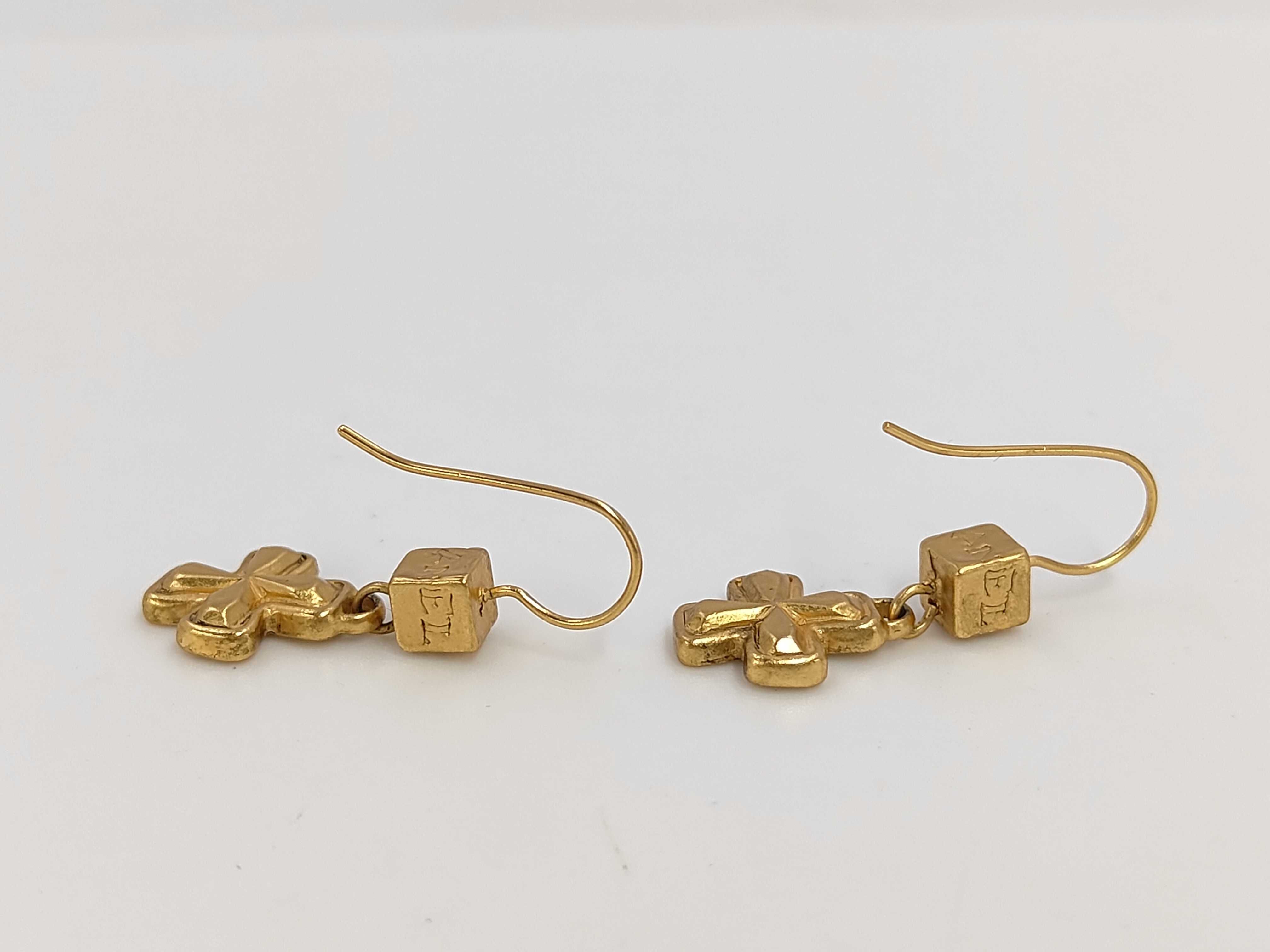 earrings — view 3