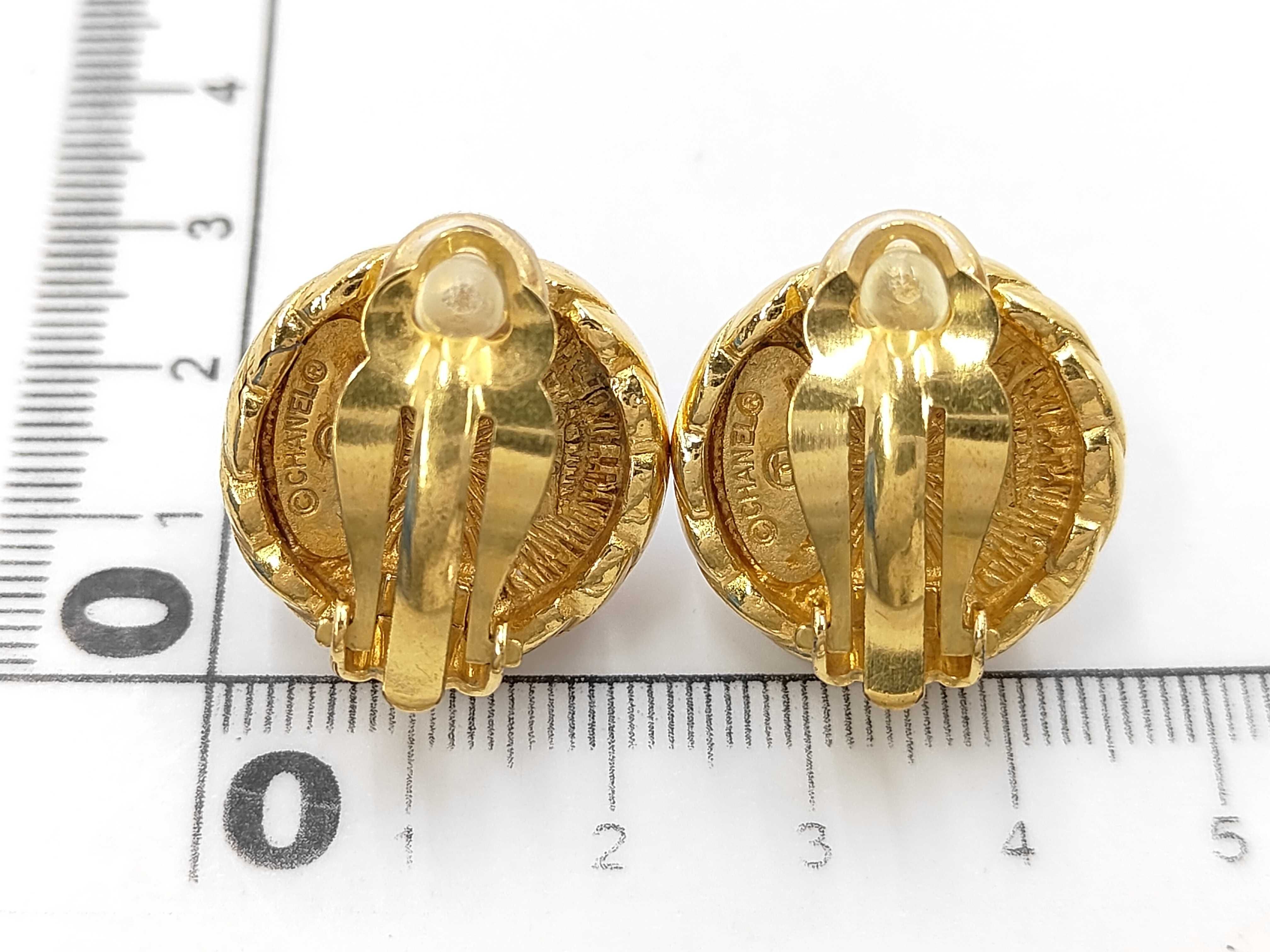 earrings — view 3
