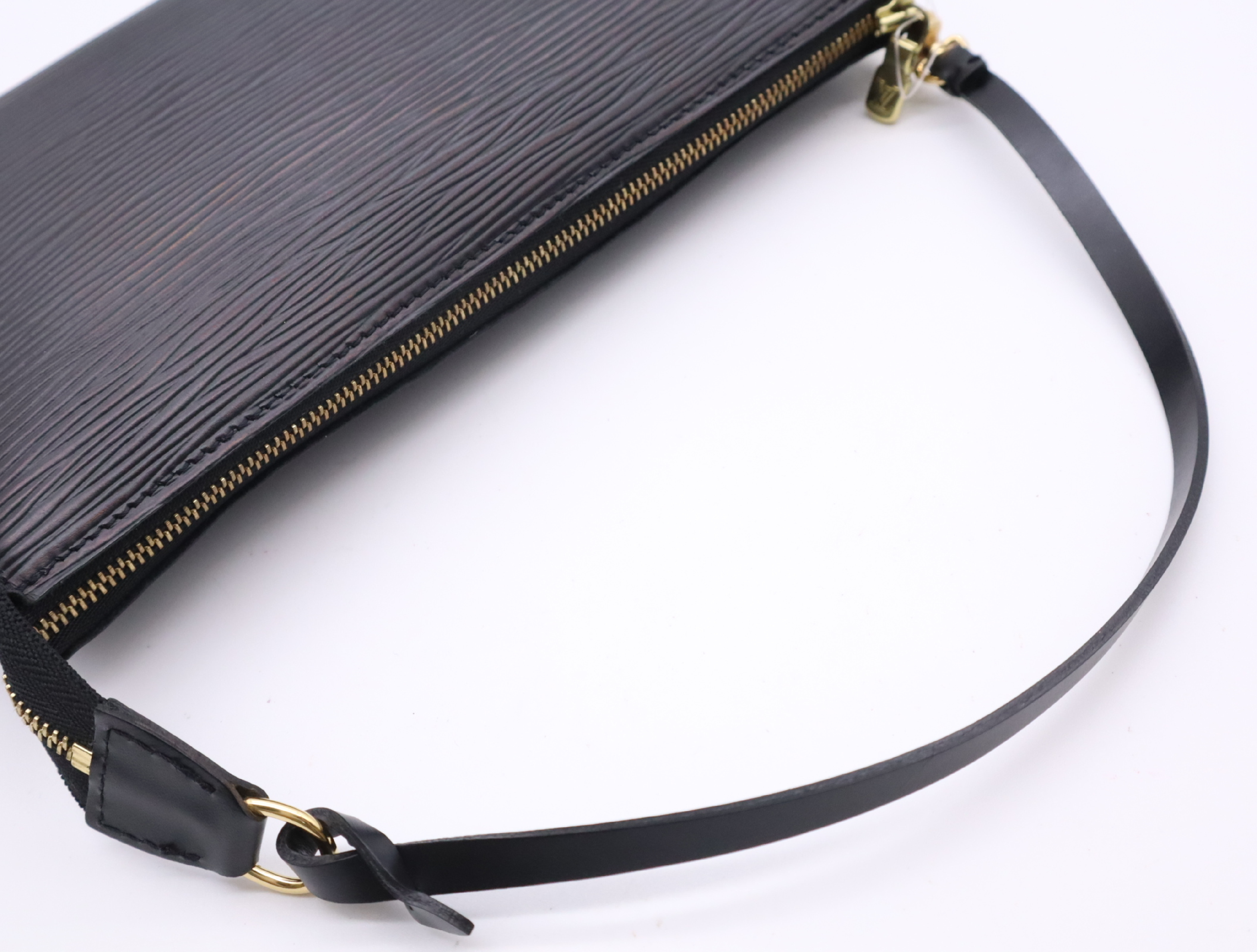 M52942 Epi Pochette Accessoires Noir Pouch — view 10