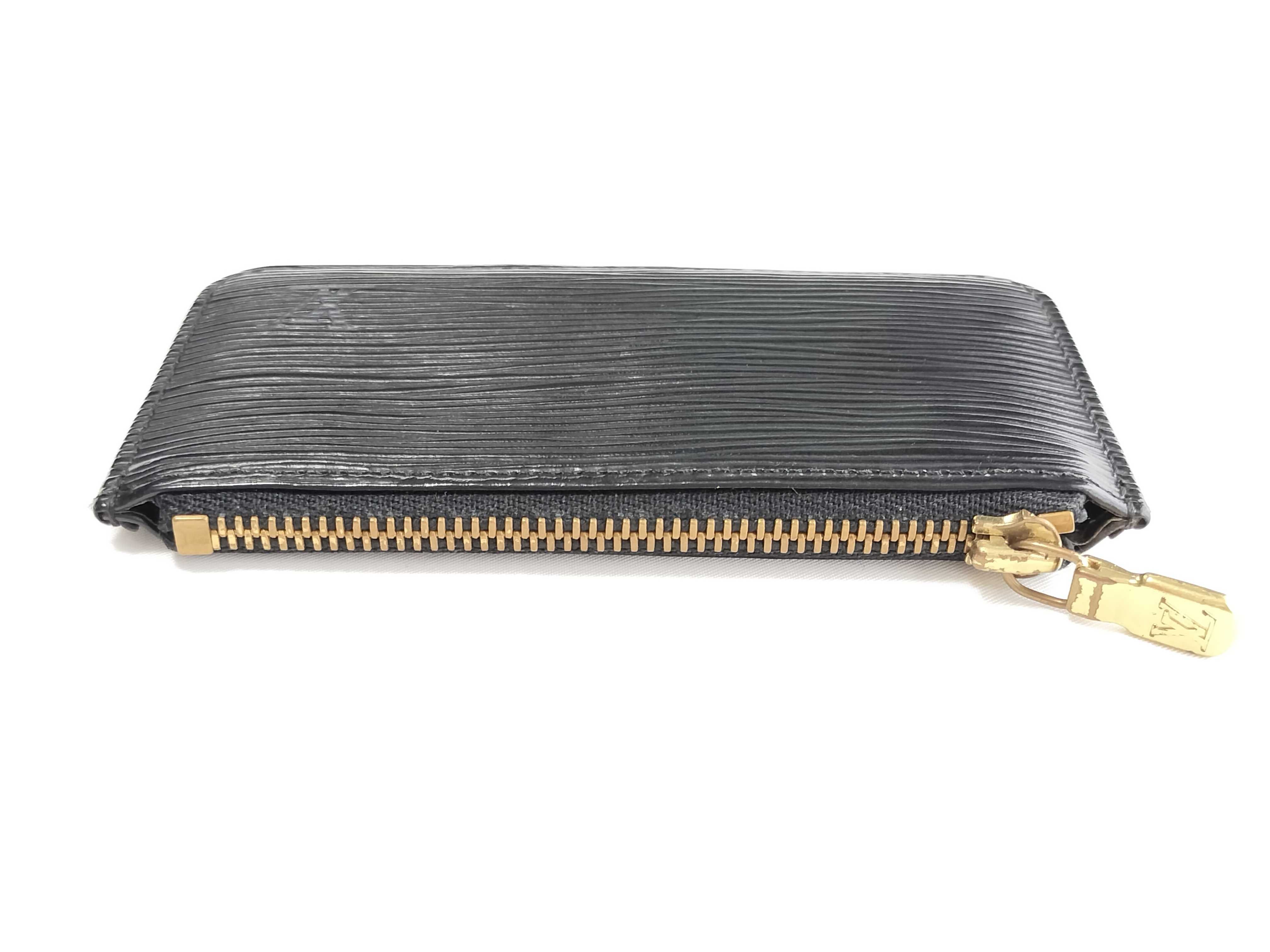 Epi Leather / Pochette Clé — view 6