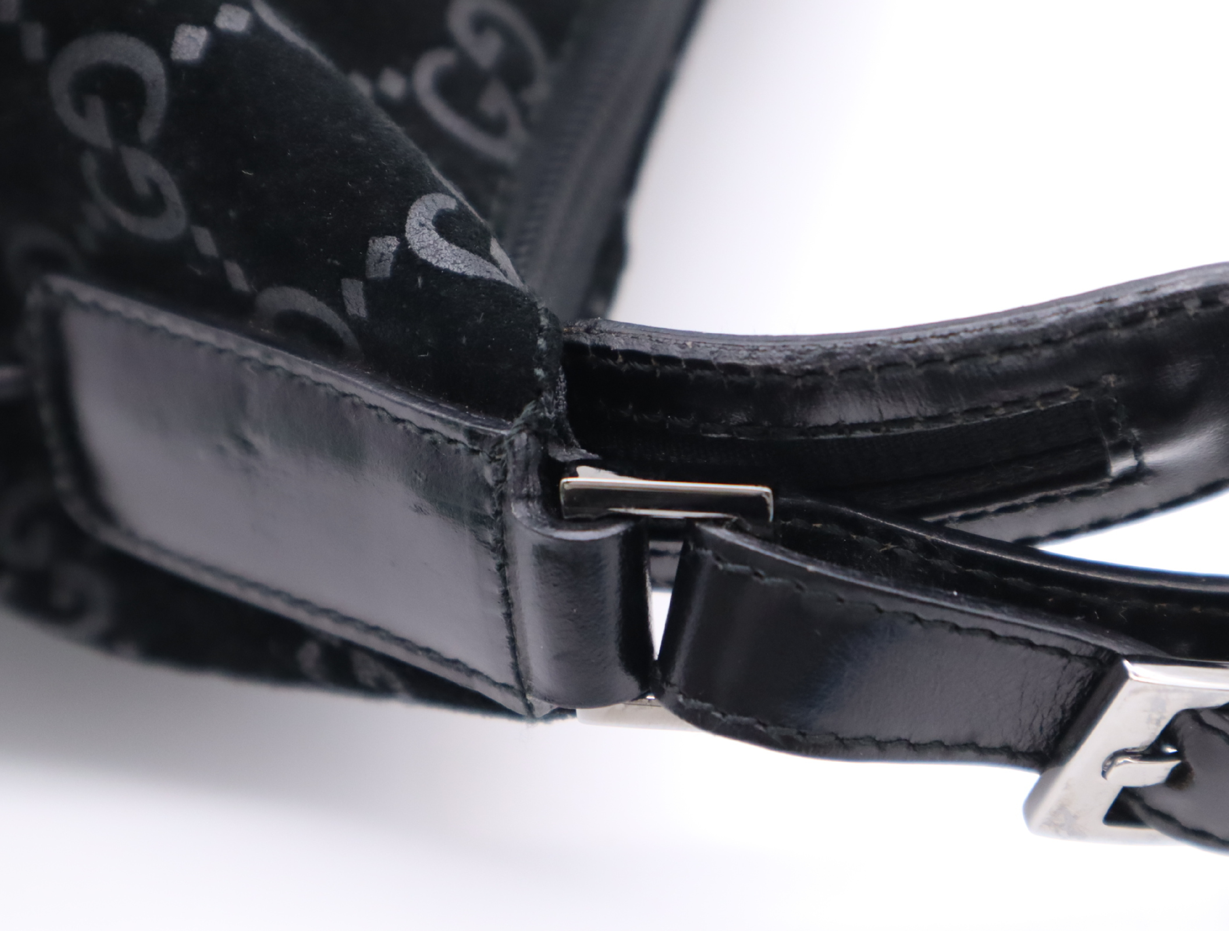 001・1206 GG Suede Black Shoulder Bag — view 8