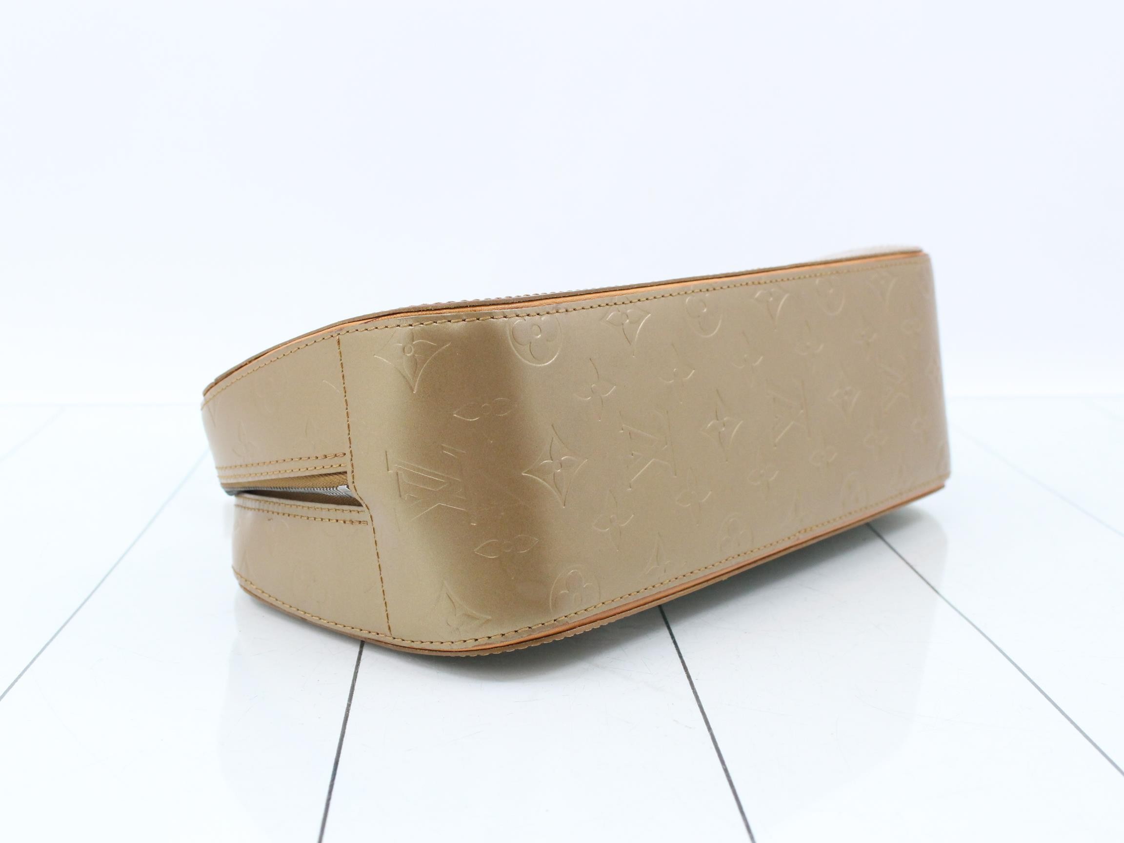 Monogram Matte Shelton MM Ambre (Amber, Old Gold) — view 5