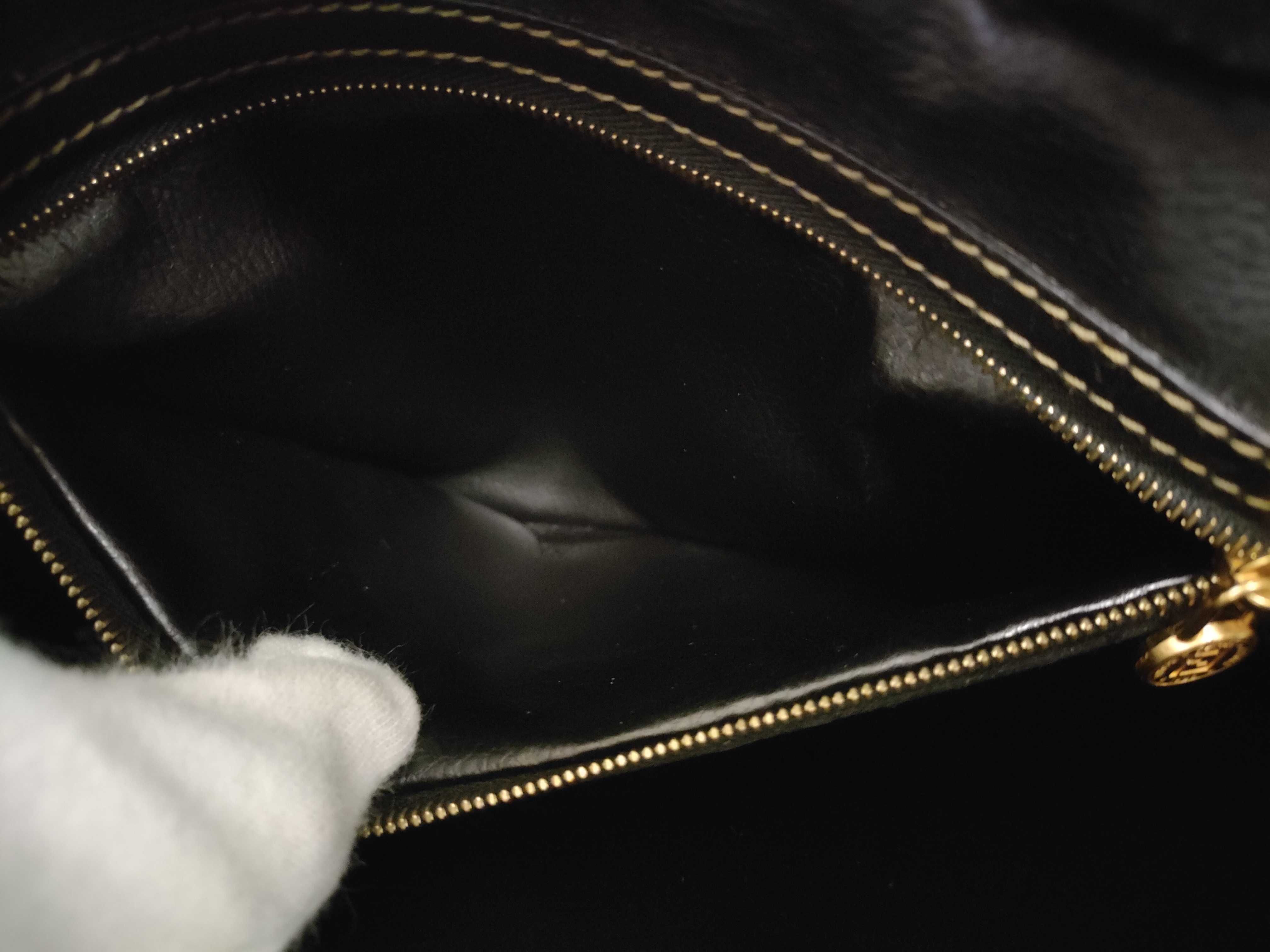 Pequin Pattern Leather PVC Embossed Logo Double Zipper Gold Hardware Shoulder Bag — view 12