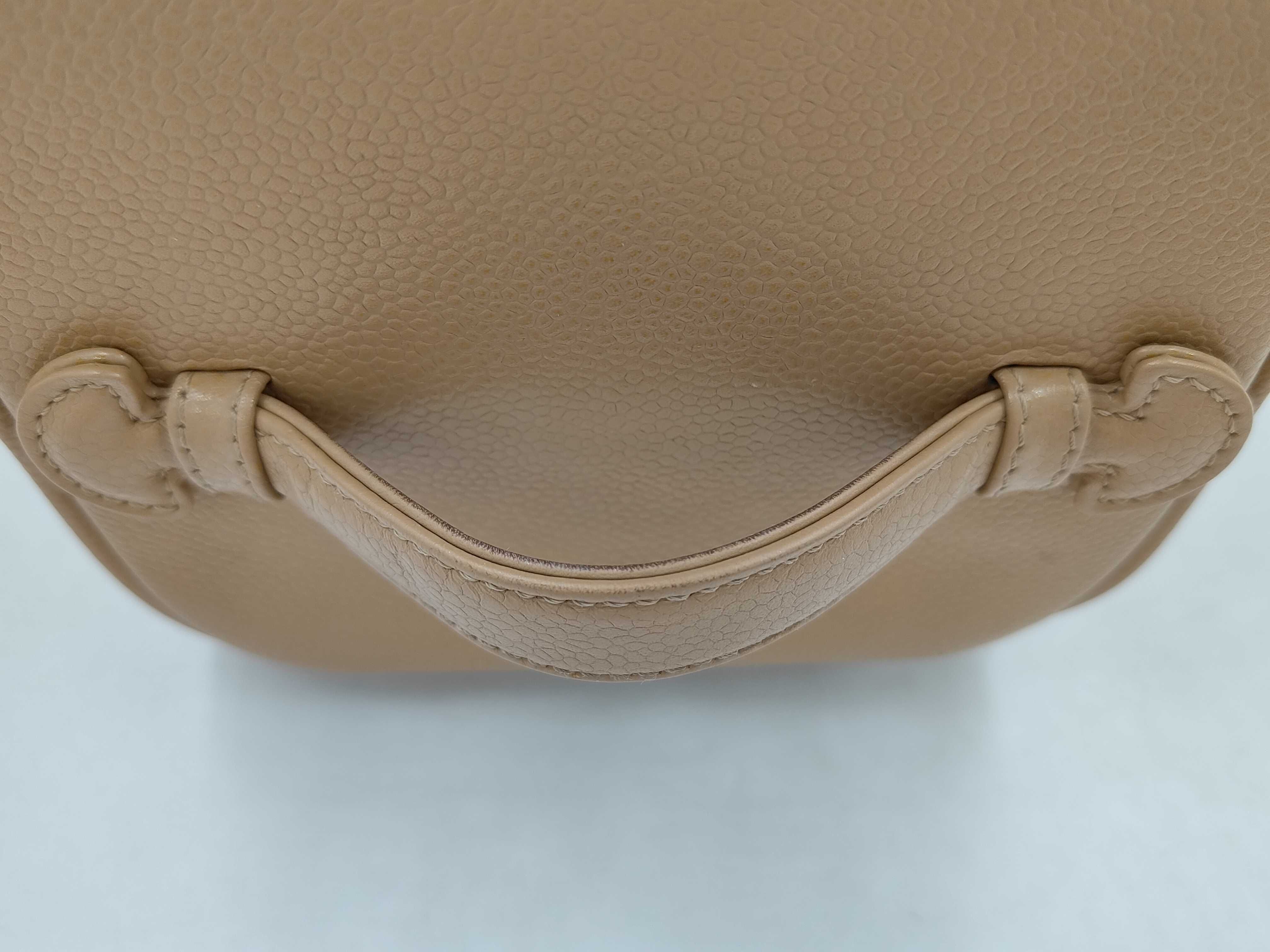 VN - Coco Mark Caviar Skin Vanity Bag Beige — view 7