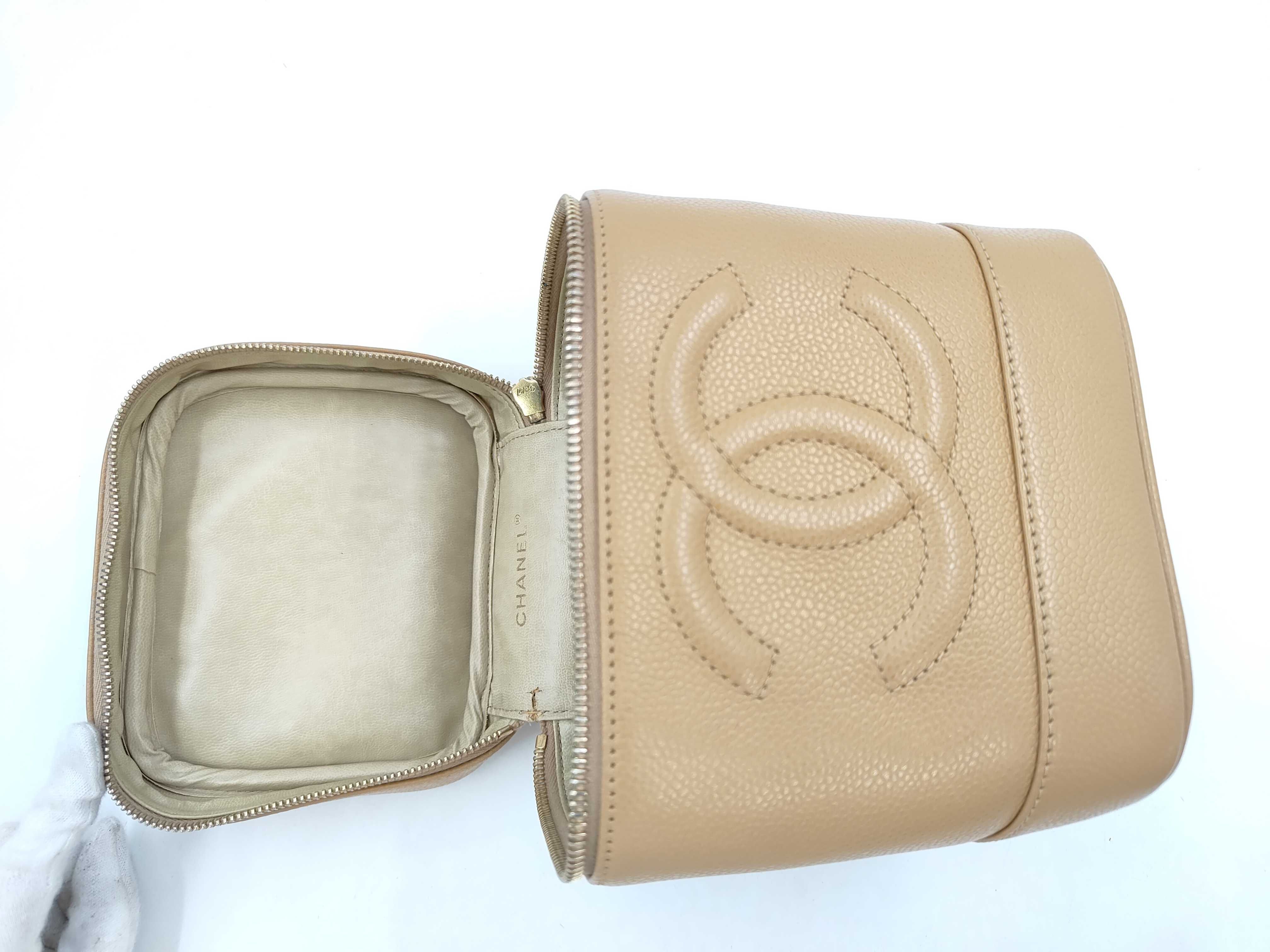 VN - Coco Mark Caviar Skin Vanity Bag Beige — view 8