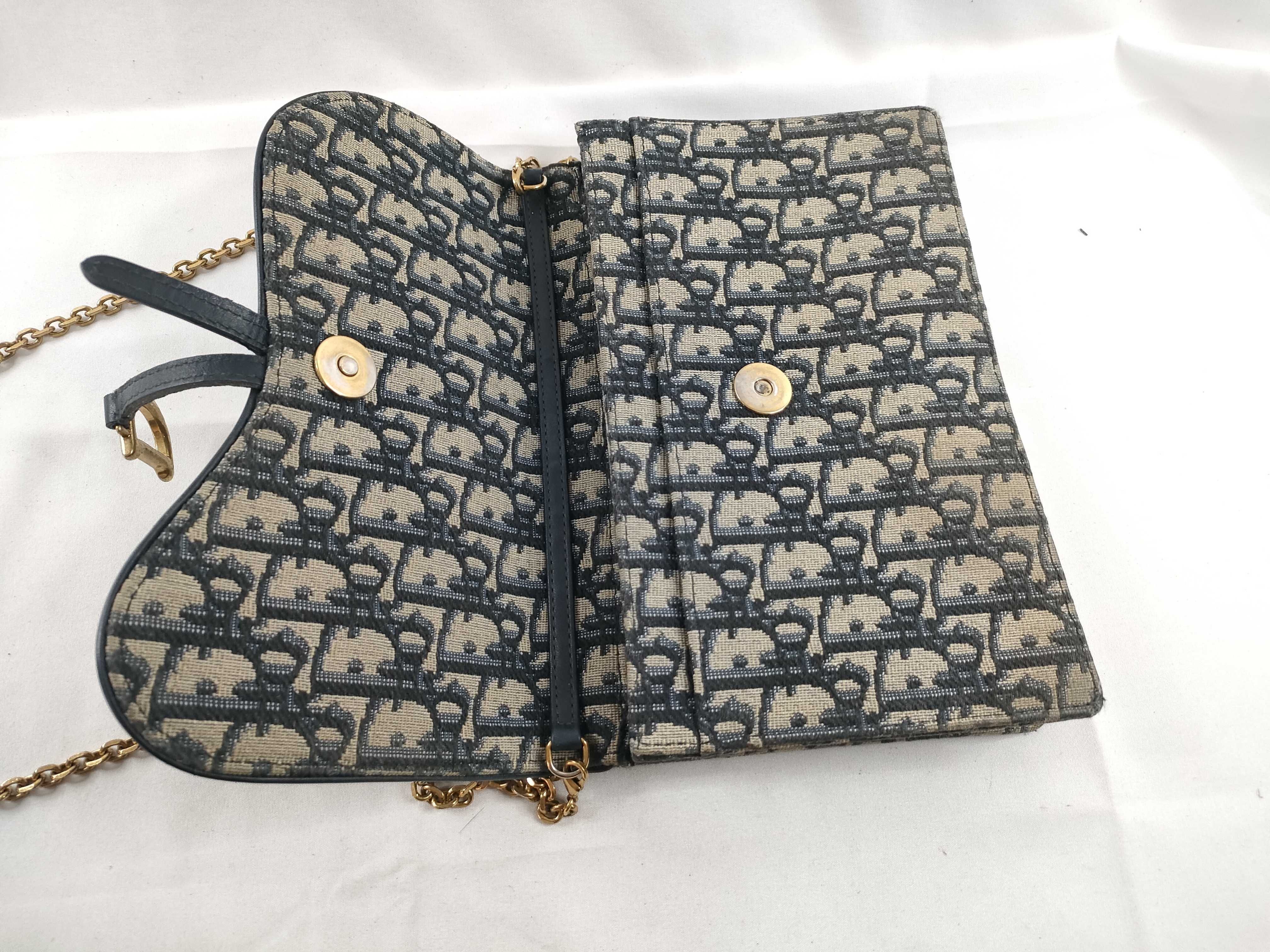 ID- Saddle Pouch with Chain Shoulder Bag — view 8