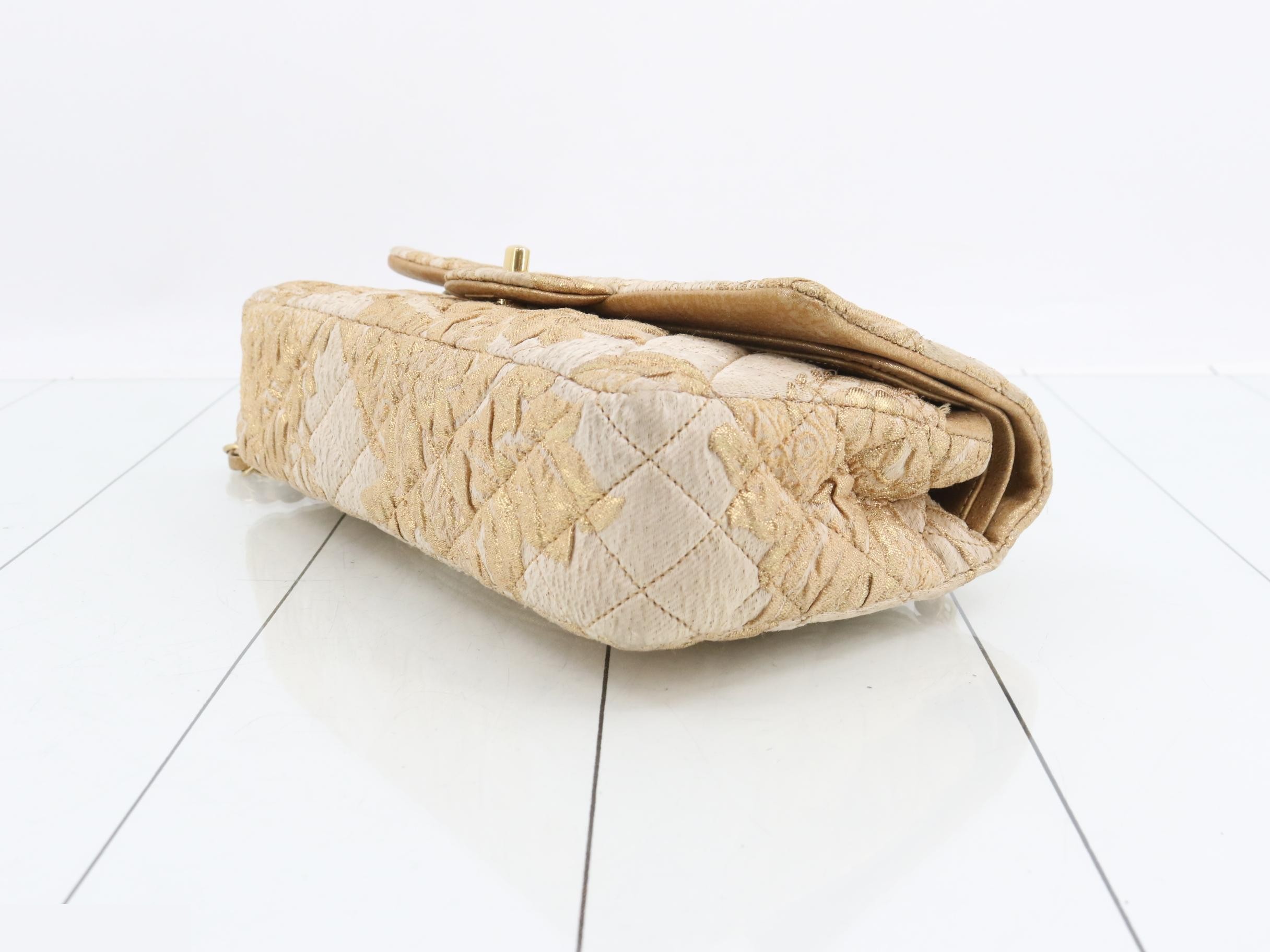 Double flap chain shoulder bag, floral pattern, beige jacquard. — view 6
