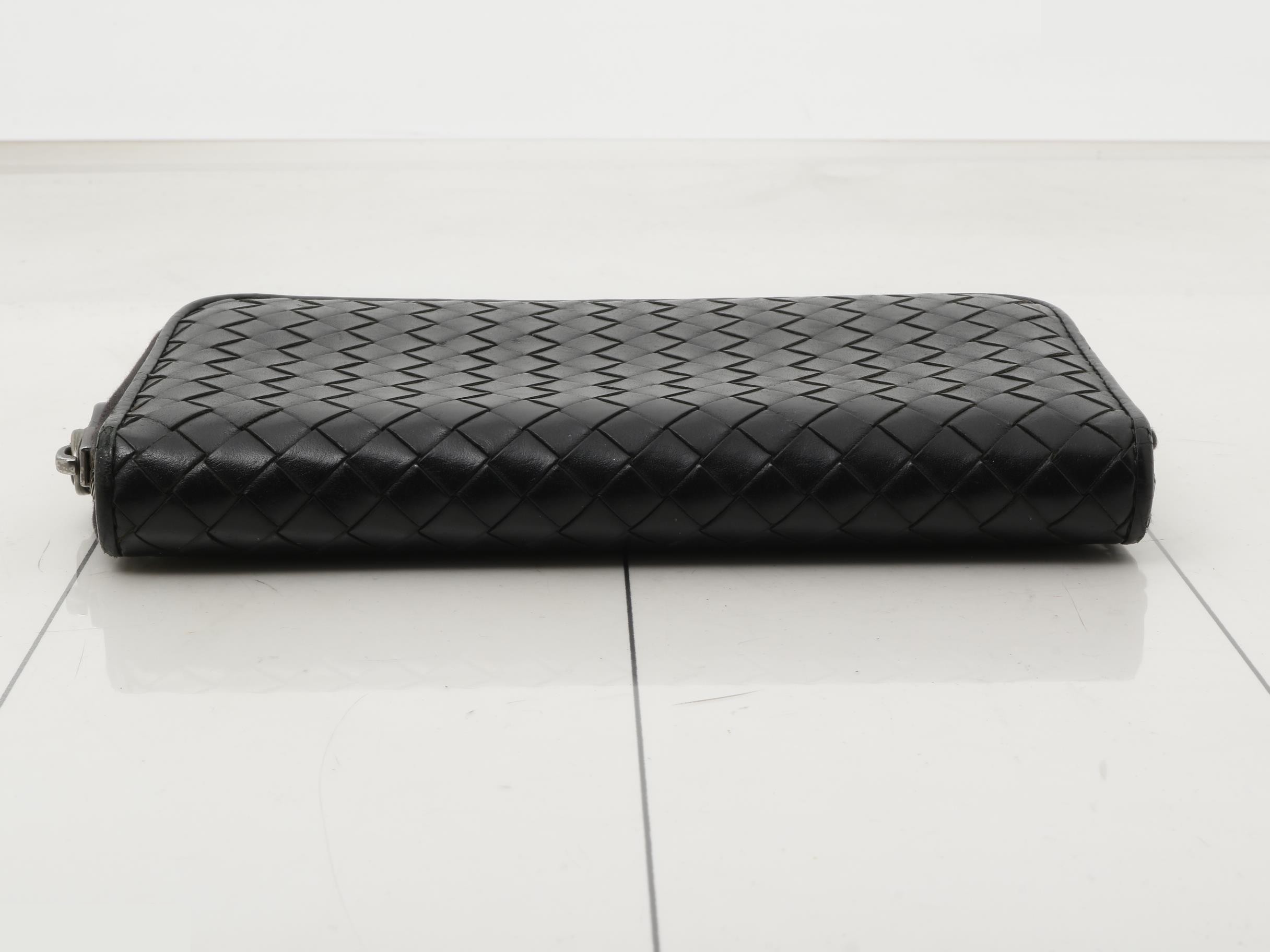 Intrecciato (bags) and wallets — view 3