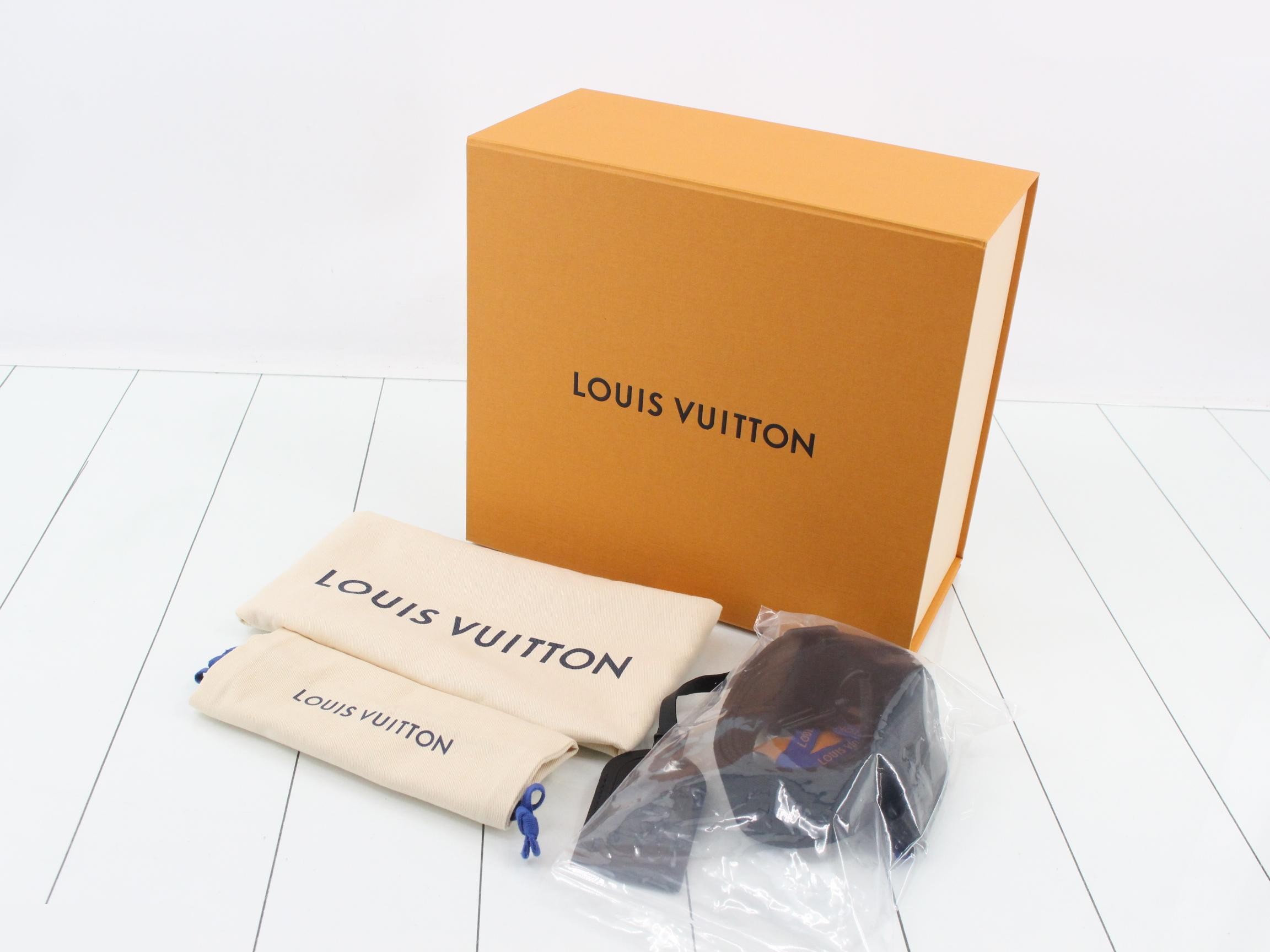 Monogram Taurillon Keepall Bandoulière 25 Noir IC Chip — view 7
