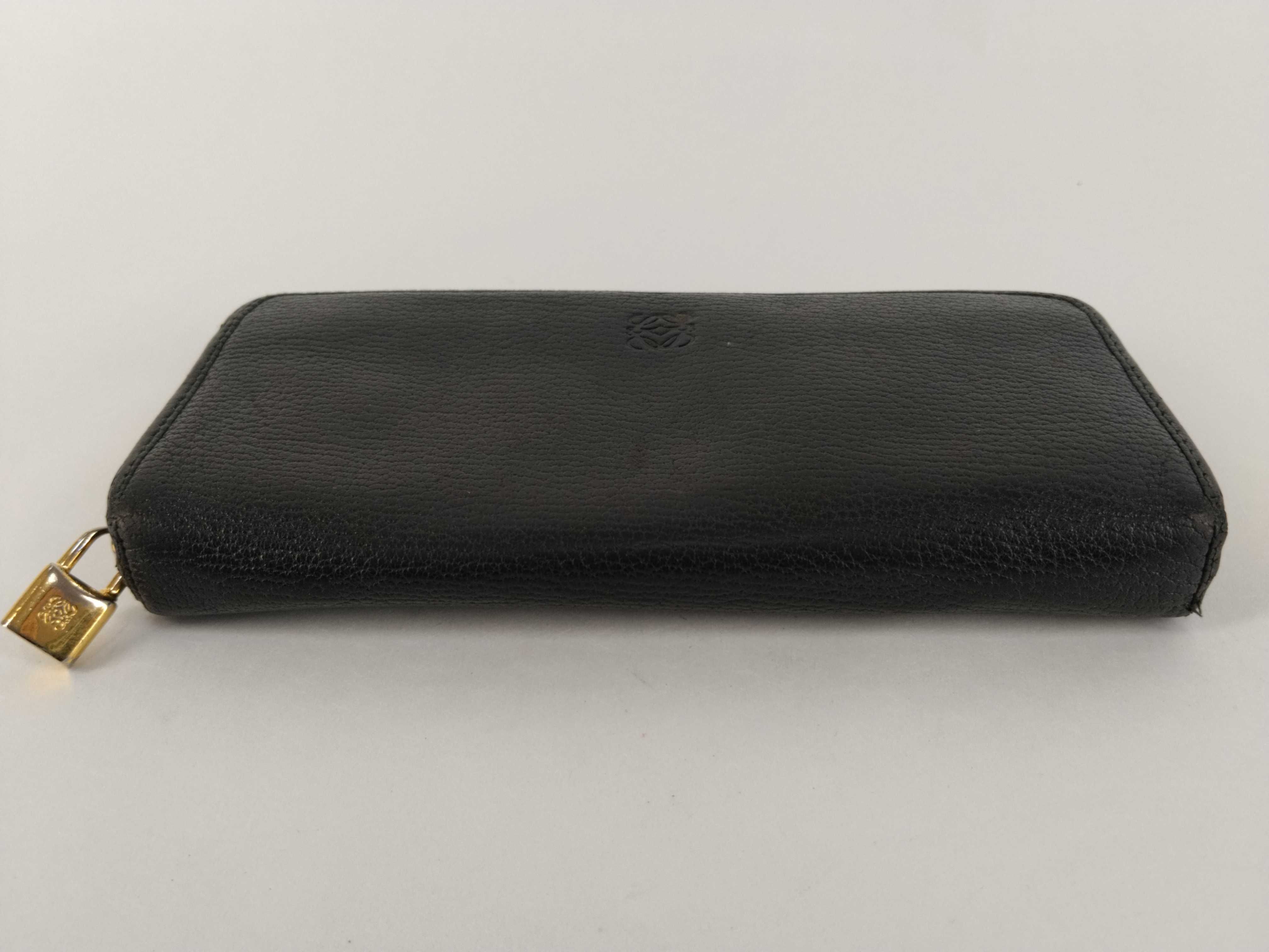 Anagram Leather Round Zip Long Wallet — view 5
