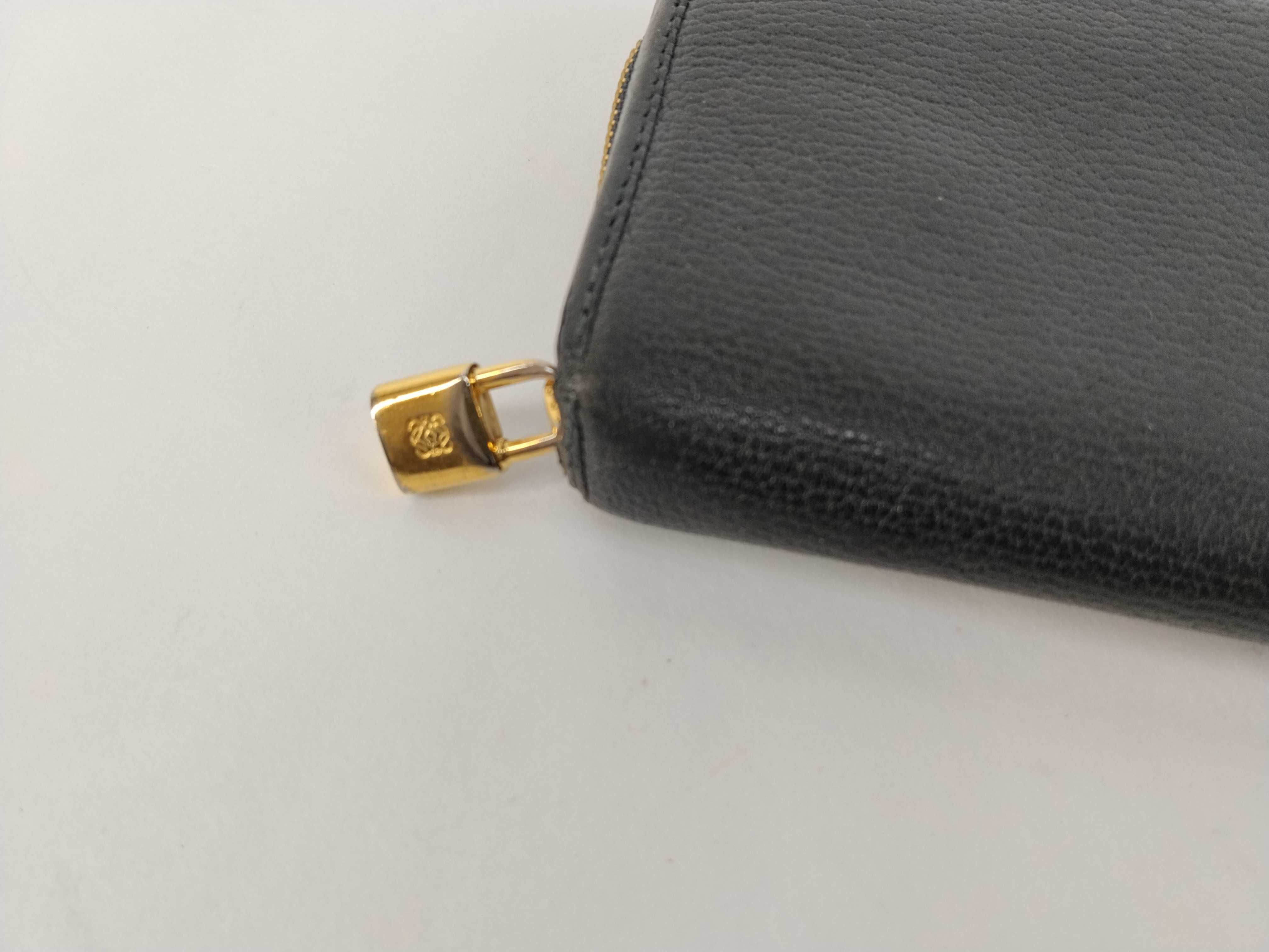 Anagram Leather Round Zip Long Wallet — view 9