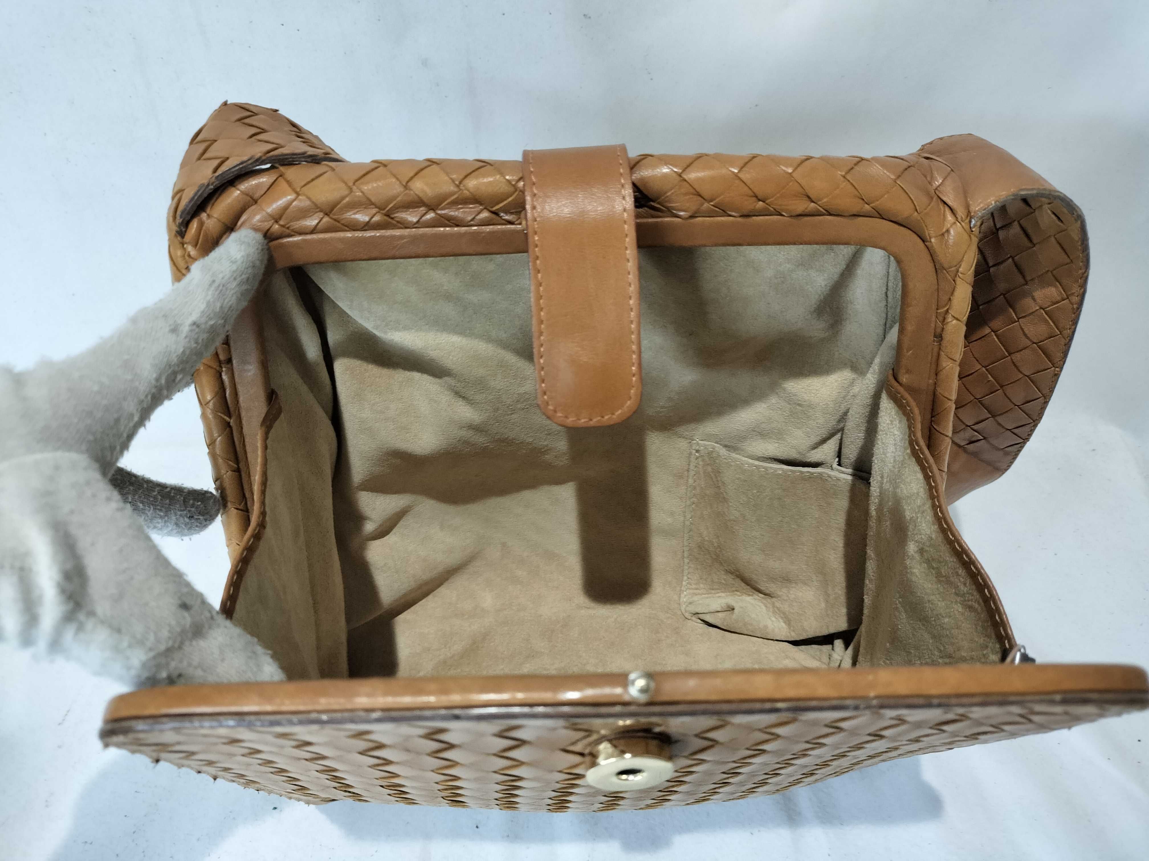 Intrecciato Clasp One-Shoulder Bag — view 9