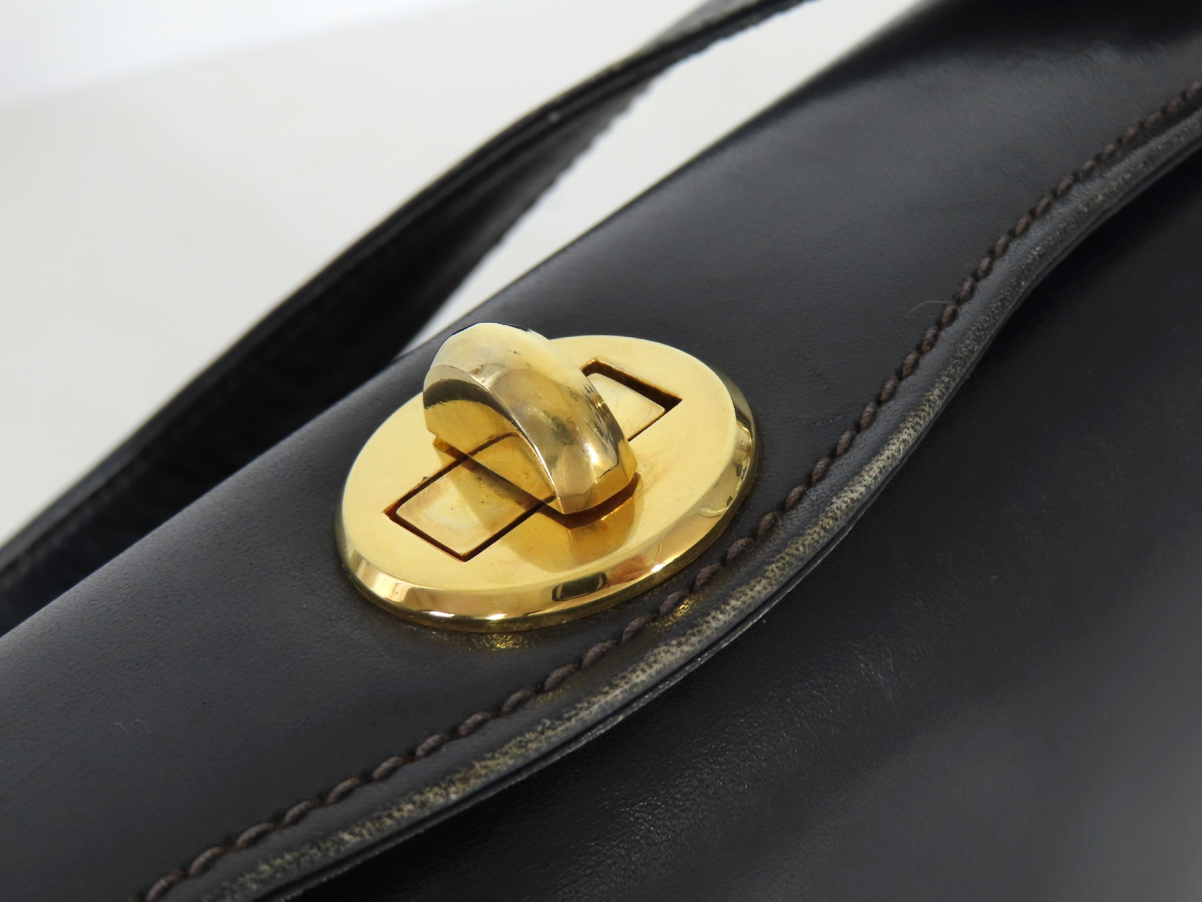 Vintage Turnlock Leather Shoulder Bag — view 8