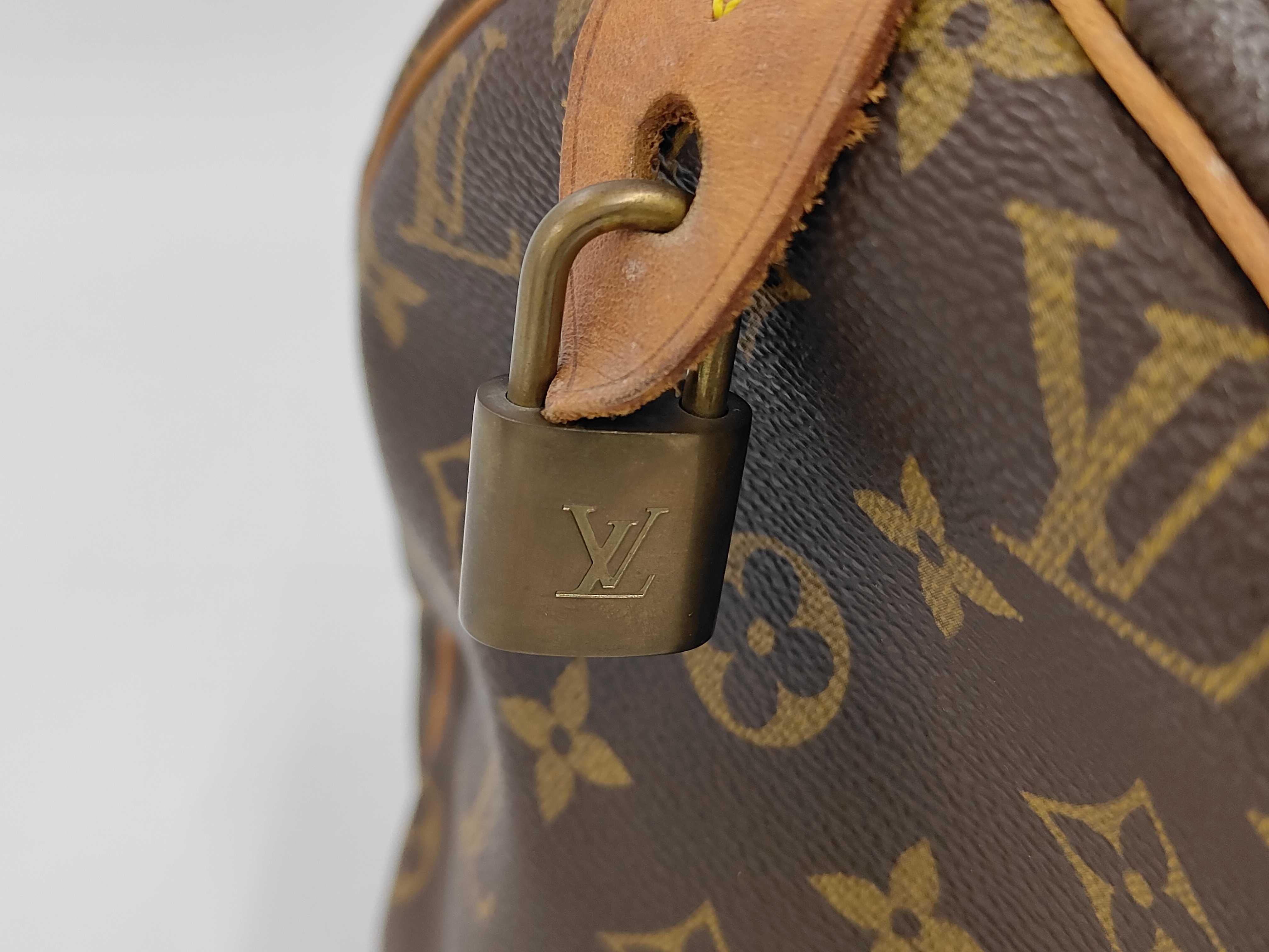 LV Speedy 30 M41526 Monogram Handbag — view 9