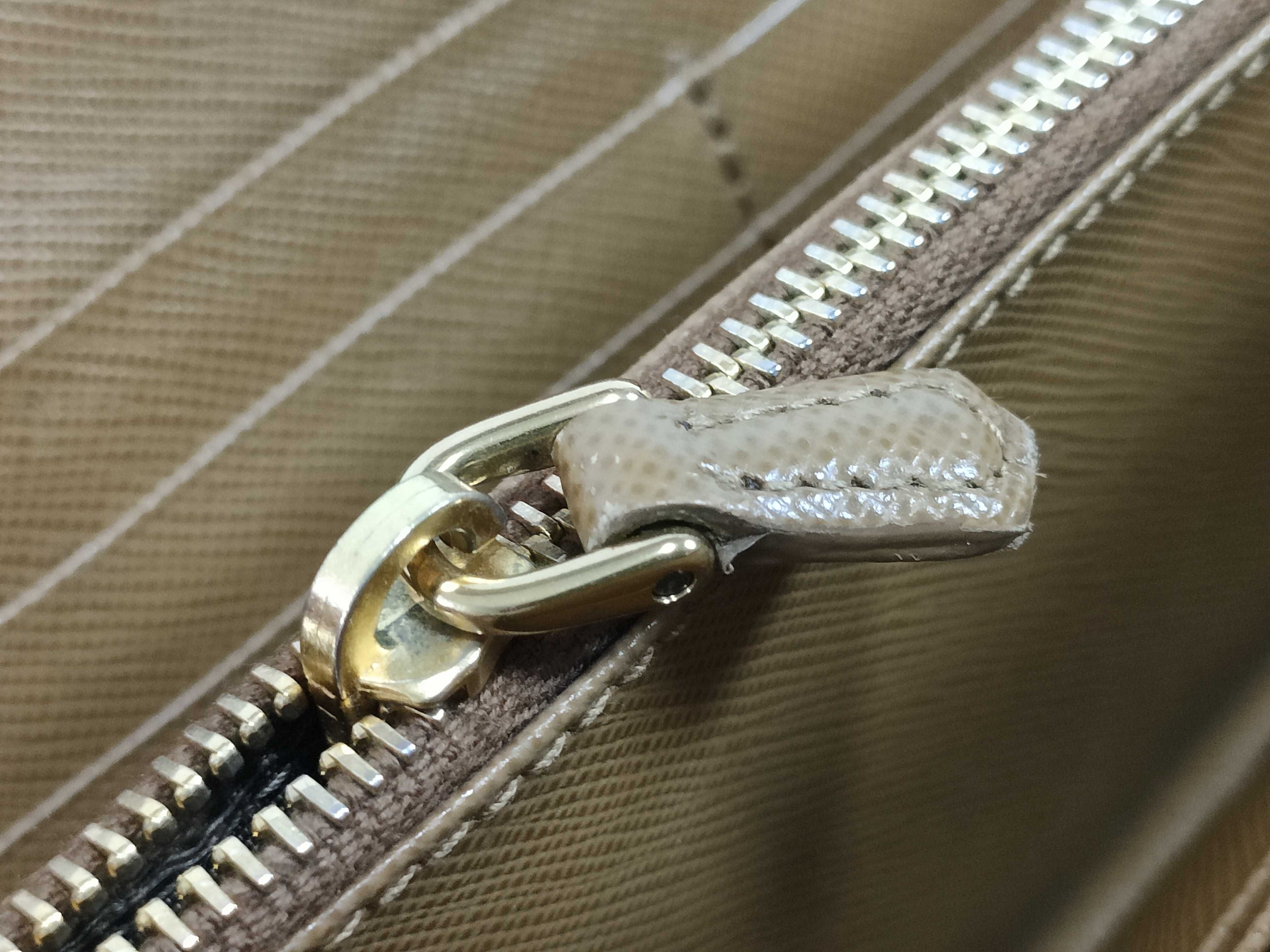 wallet — view 12