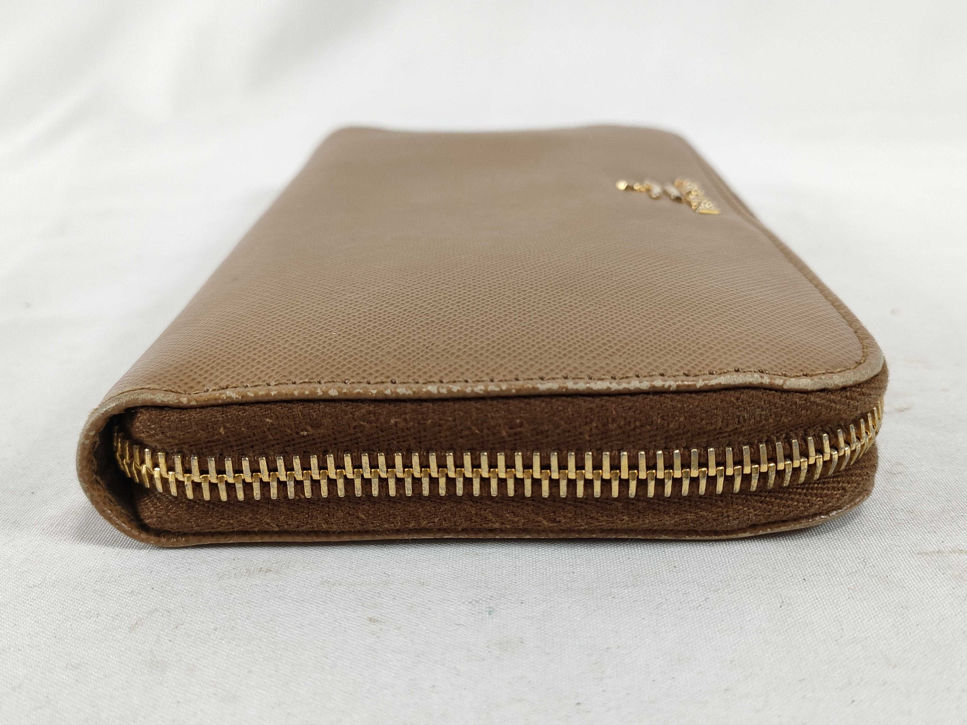 wallet — view 5