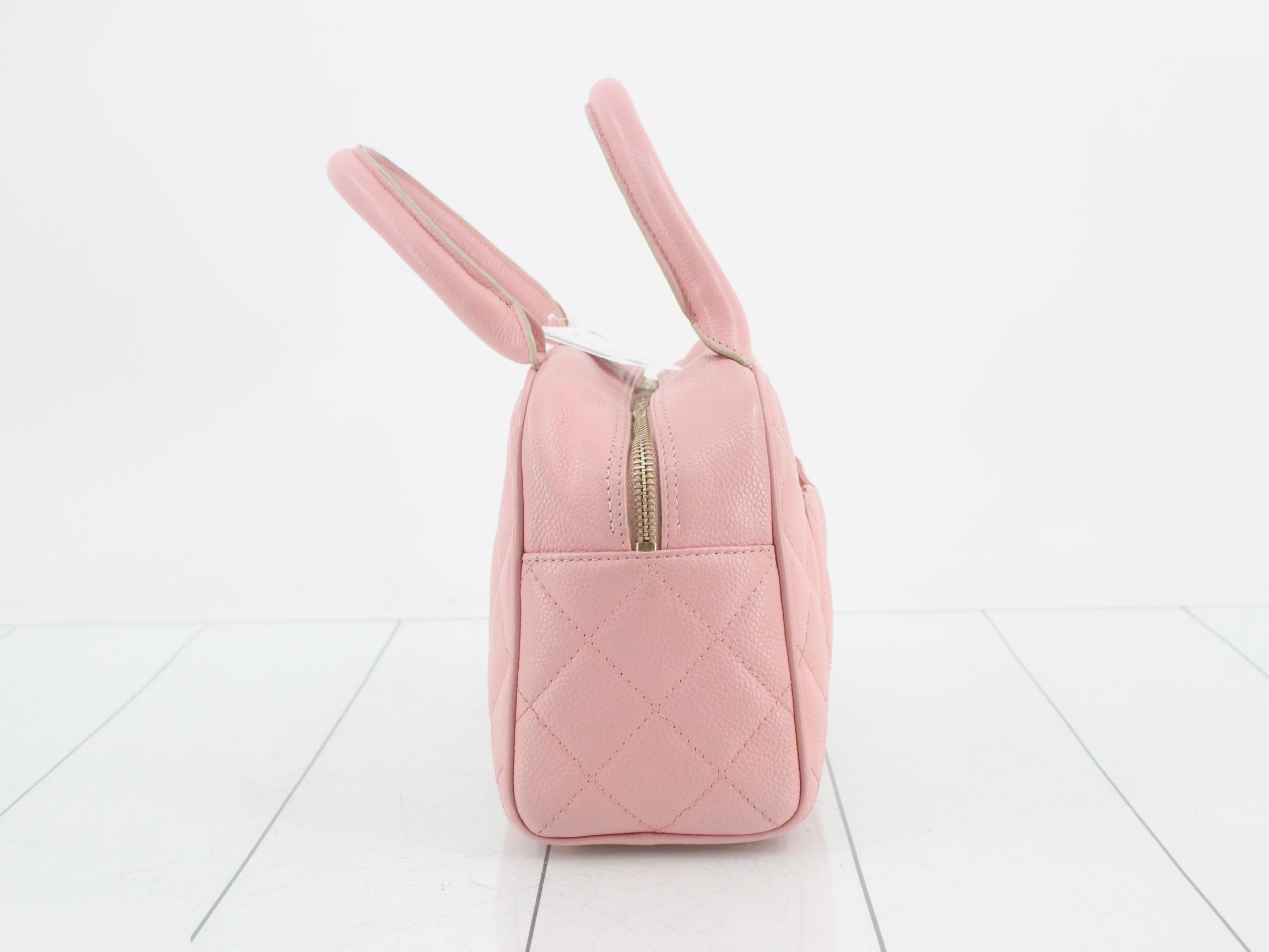 Matelassé caviar leather handbag, pink — view 3