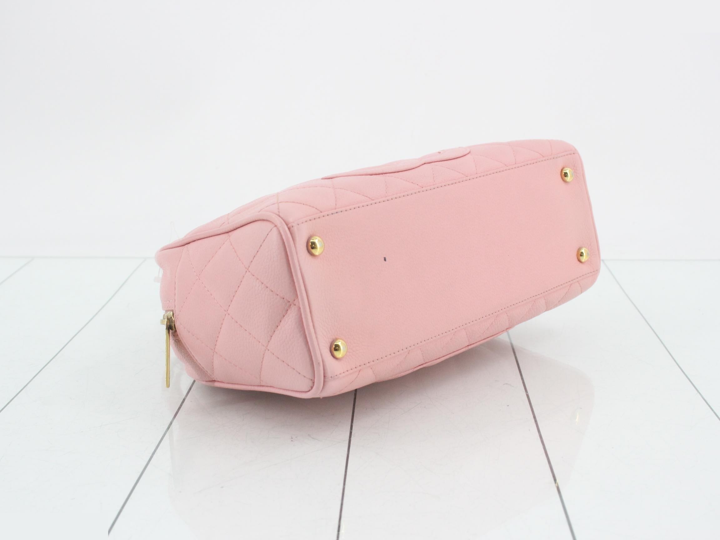 Matelassé caviar leather handbag, pink — view 5