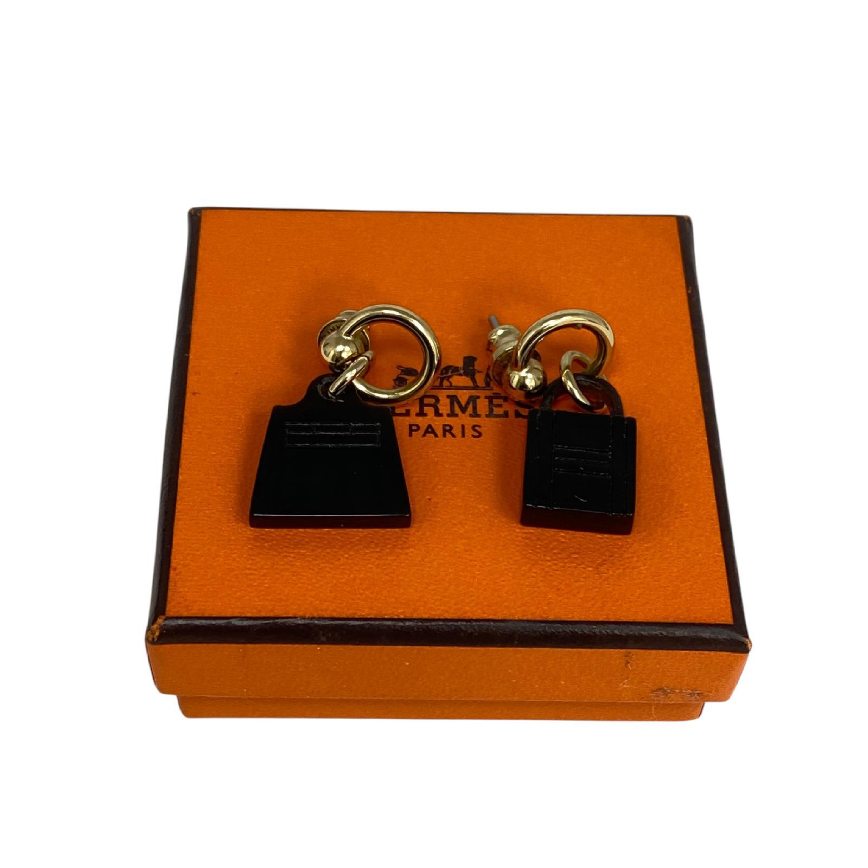【*Shipped from: Hong Kong*】HERMES ( ) Black Gold Color Amulet Earrings — view 8