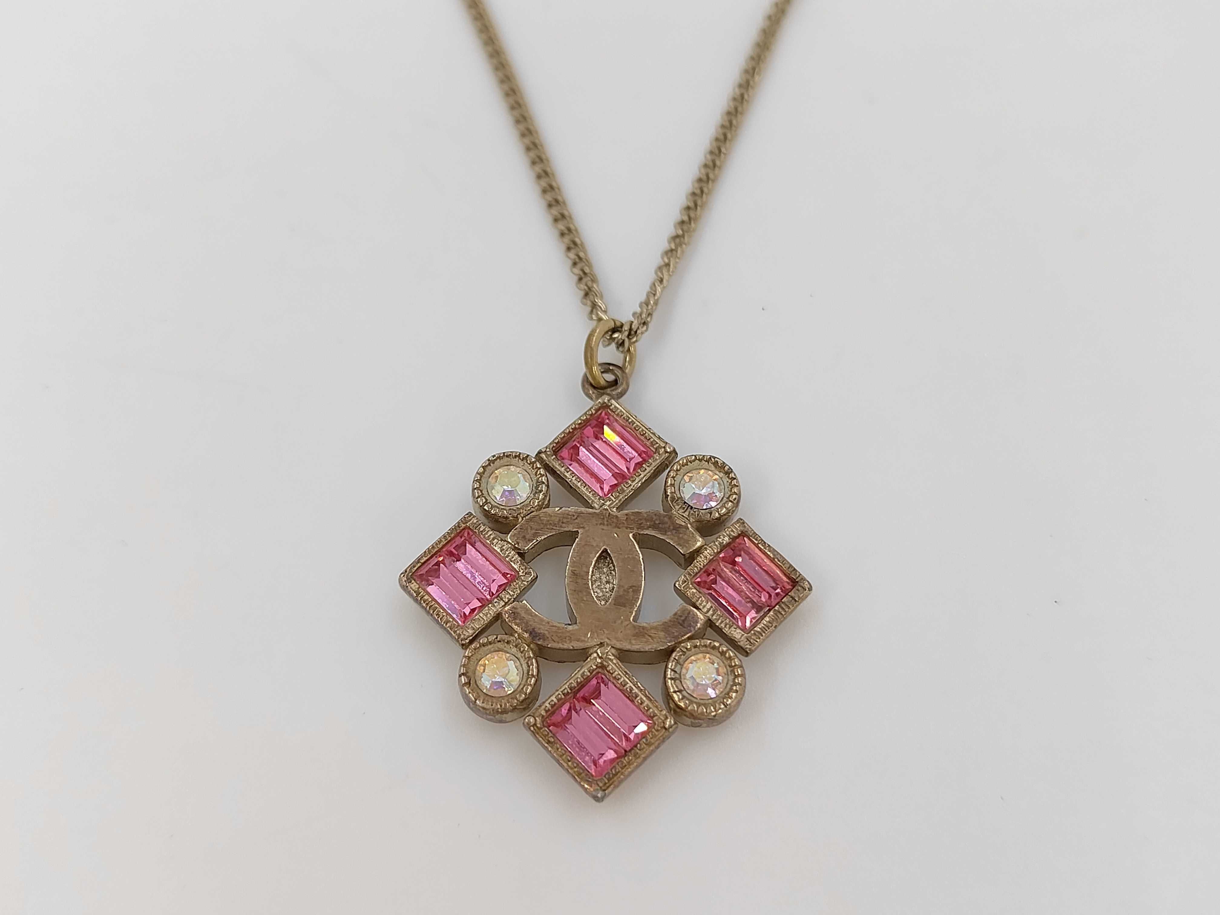 05P Coco Mark Colored Stone Necklace