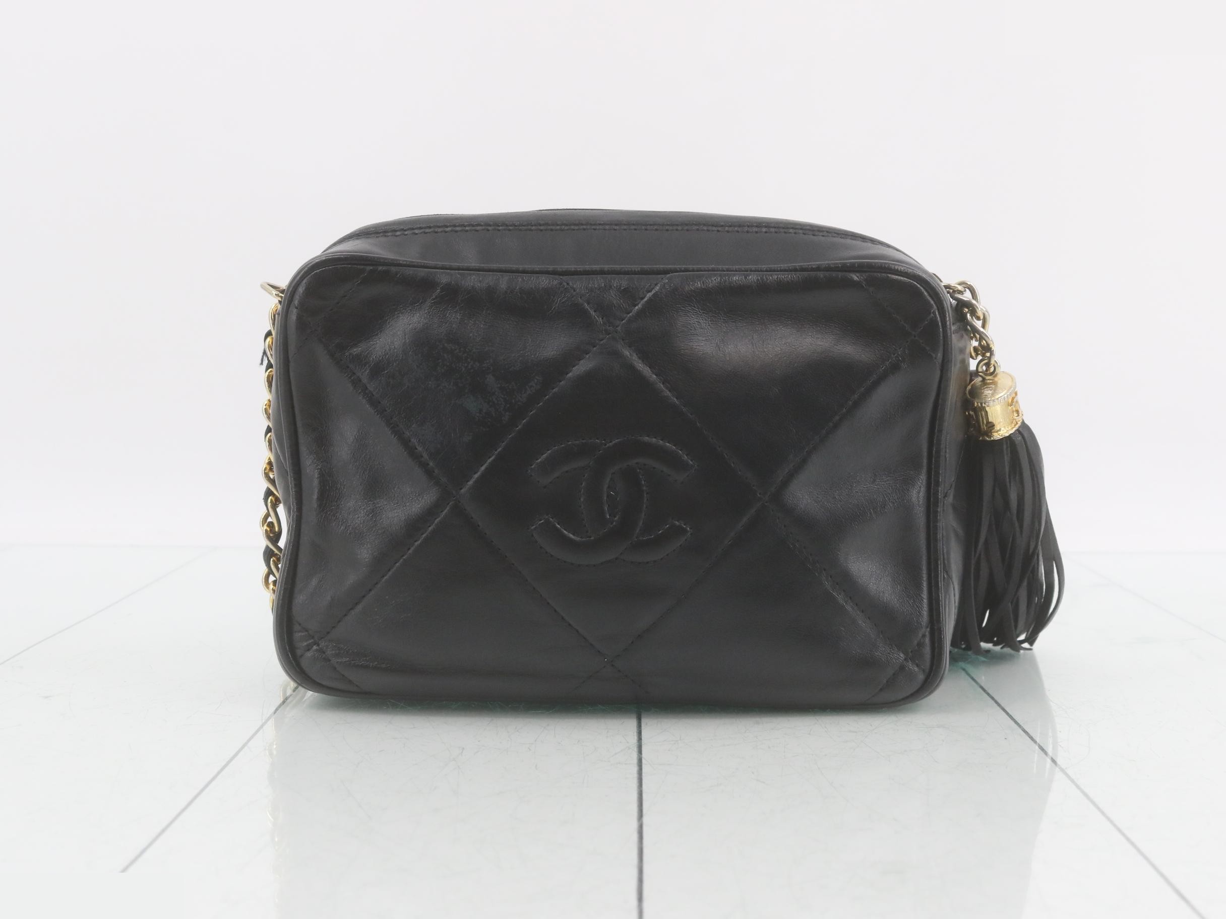 Matelassé (Bag) - Chain Shoulder Bag - Leather - Coco Mark - Black — view 2