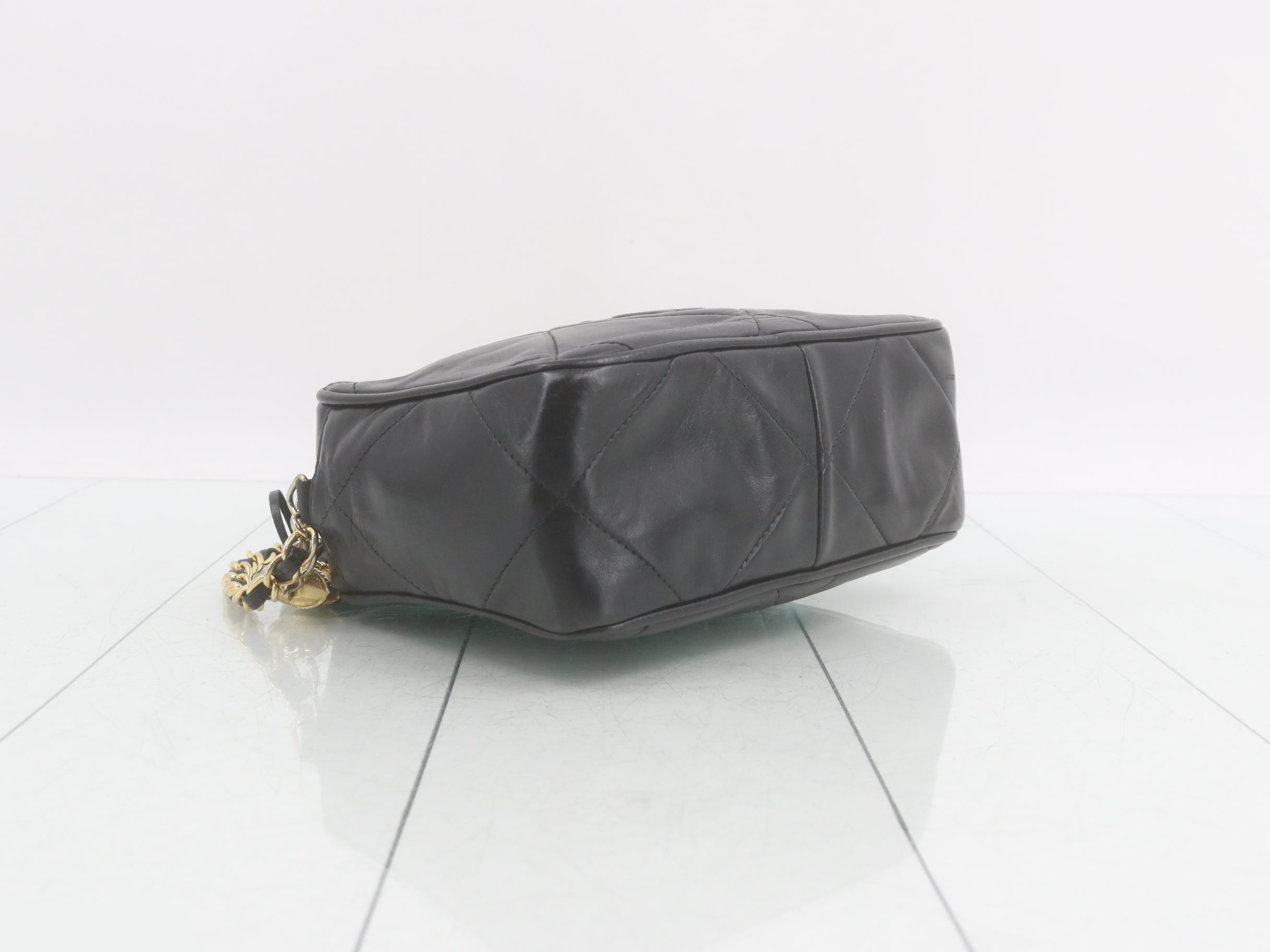 Matelassé (Bag) - Chain Shoulder Bag - Leather - Coco Mark - Black — view 5