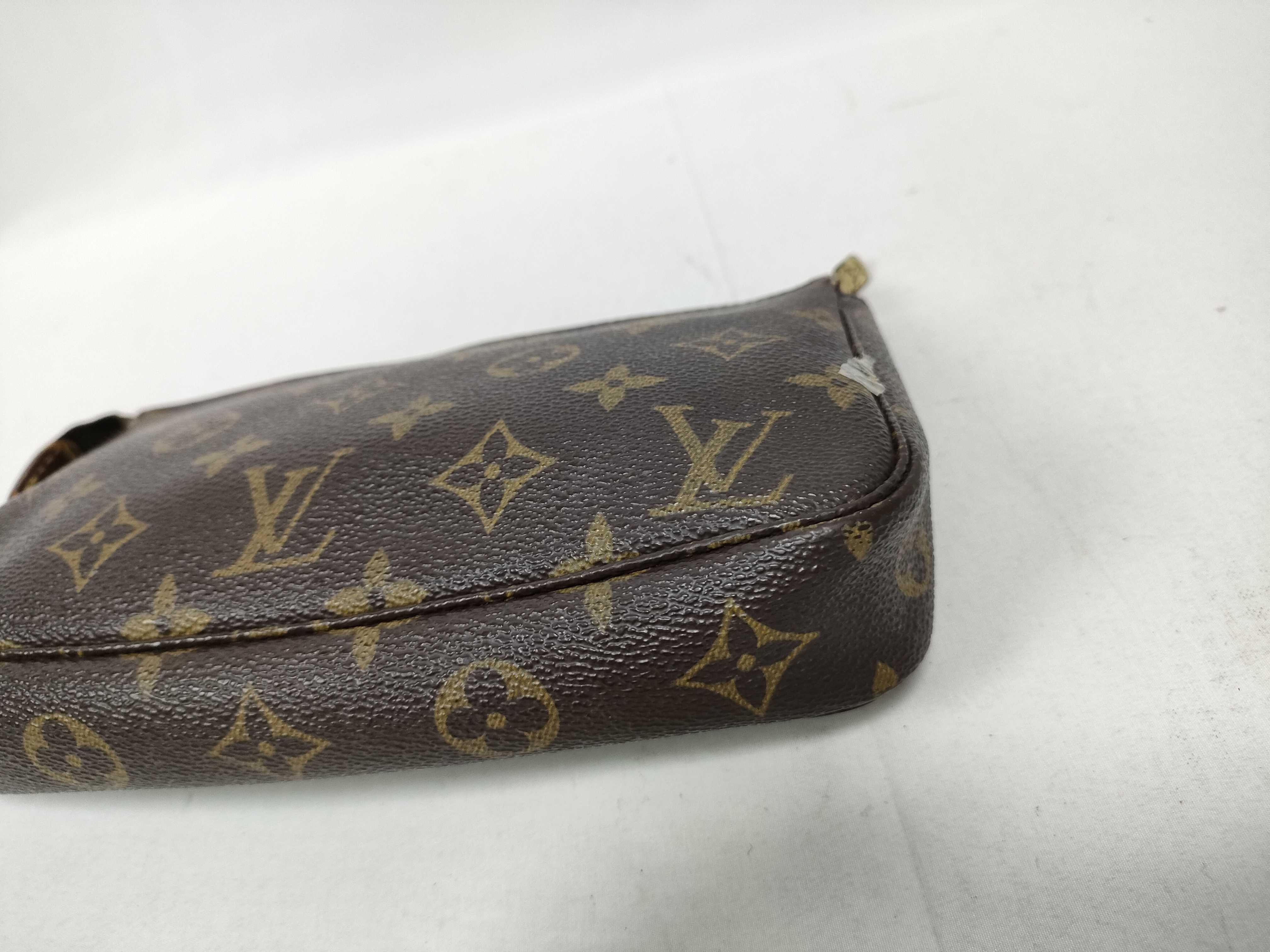 Monogram Louis Vuitton Monogram Pouch Pochette Accessoires M51980 Pouch — view 4
